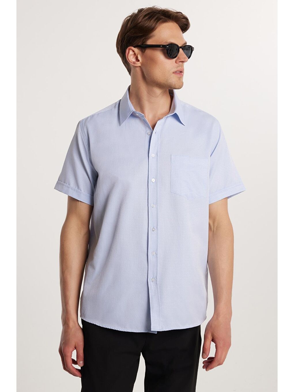 Erkek Regular Fit Klasik Kesim Kısa Kollu Pamuklu Tek Cepli Armürlü Açık Mavi Gömlek-3