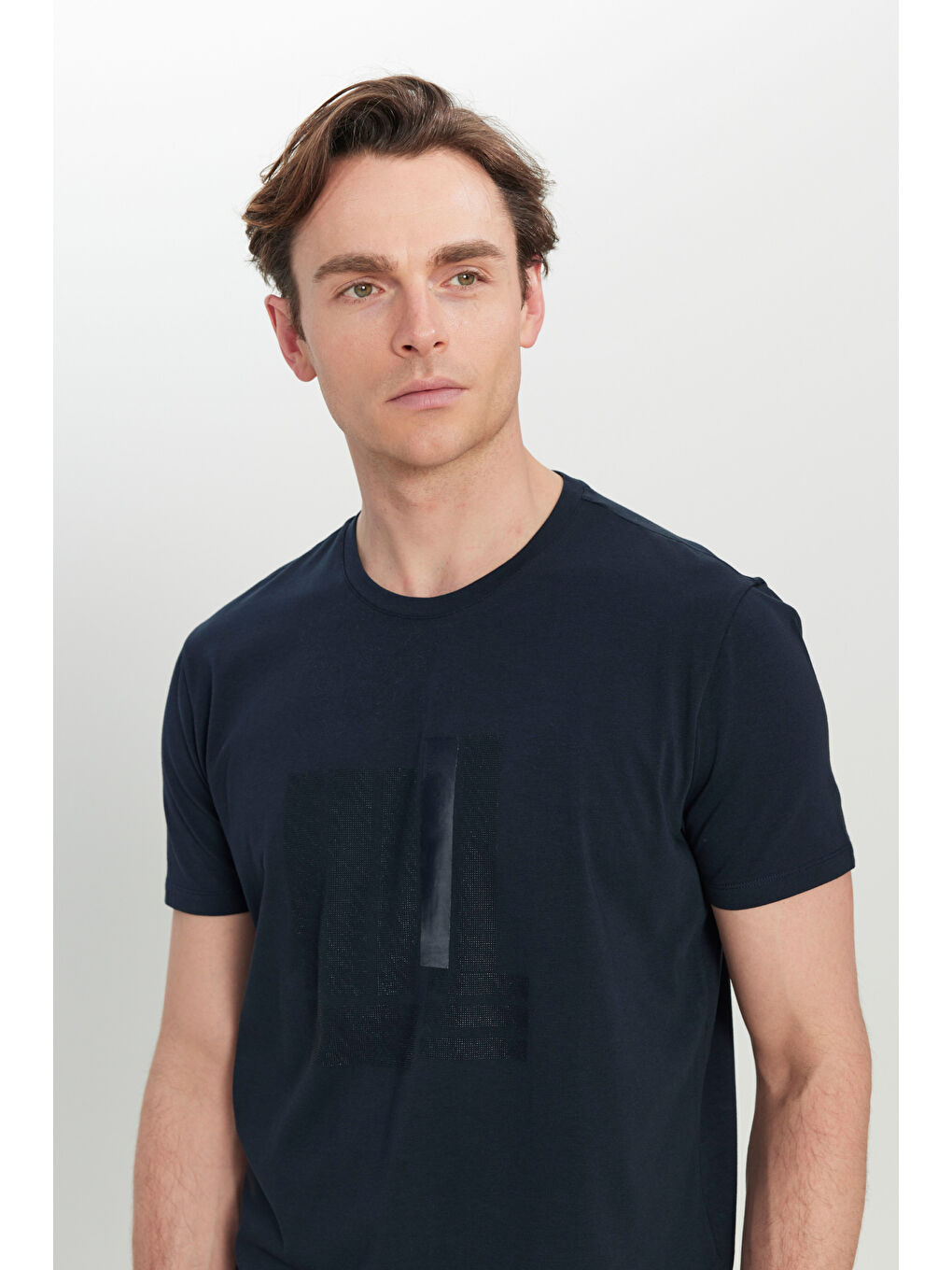 Erkek Lacivert Pamuklu Slim Fit Dar Kesim Bisiklet Yaka Baskılı Esnek Tişört-3