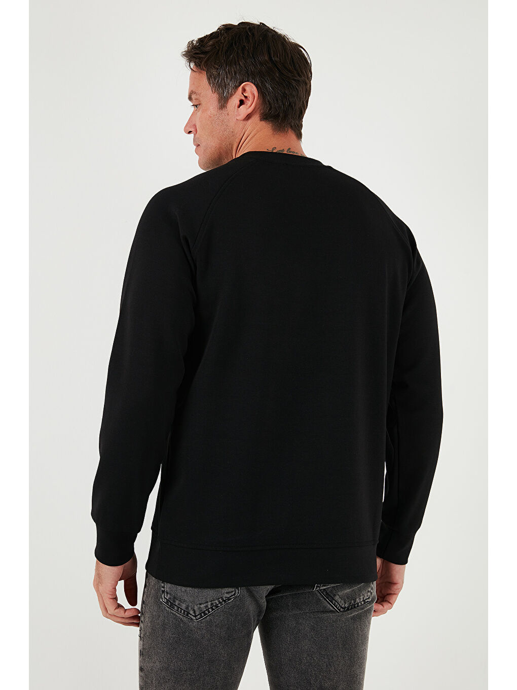 Siyah Pamuklu Şerit Detaylı Relaxed Fit Bisiklet Yaka Sweat 5901227-6