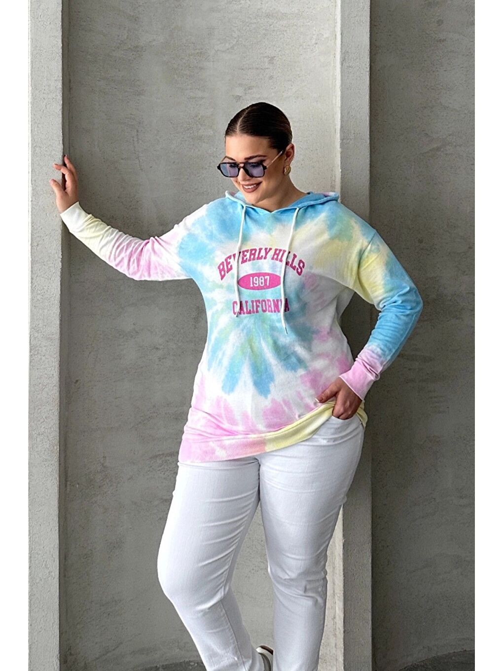 Karışık Büyük Beden Batik Desenli Kapüşonlu Baskılı İnce Sweatshirt 303144-3