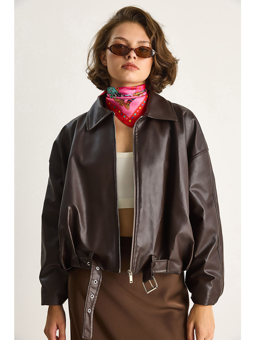 Kahverengi Kadın Oversize Tokalı Deri Ceket-1
