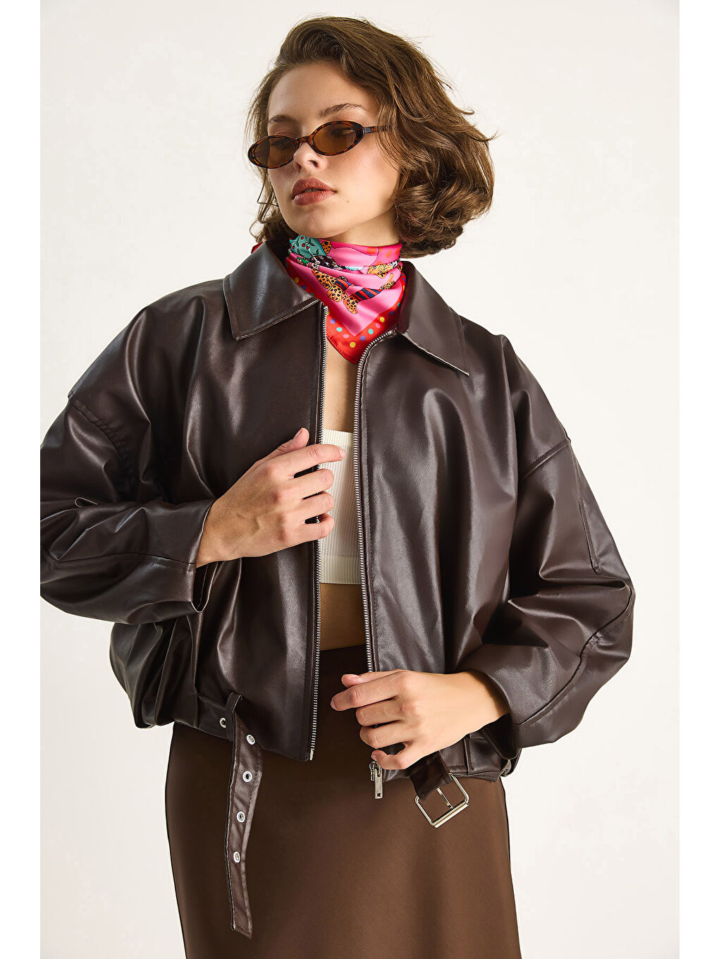 Kahverengi Kadın Oversize Tokalı Deri Ceket-2