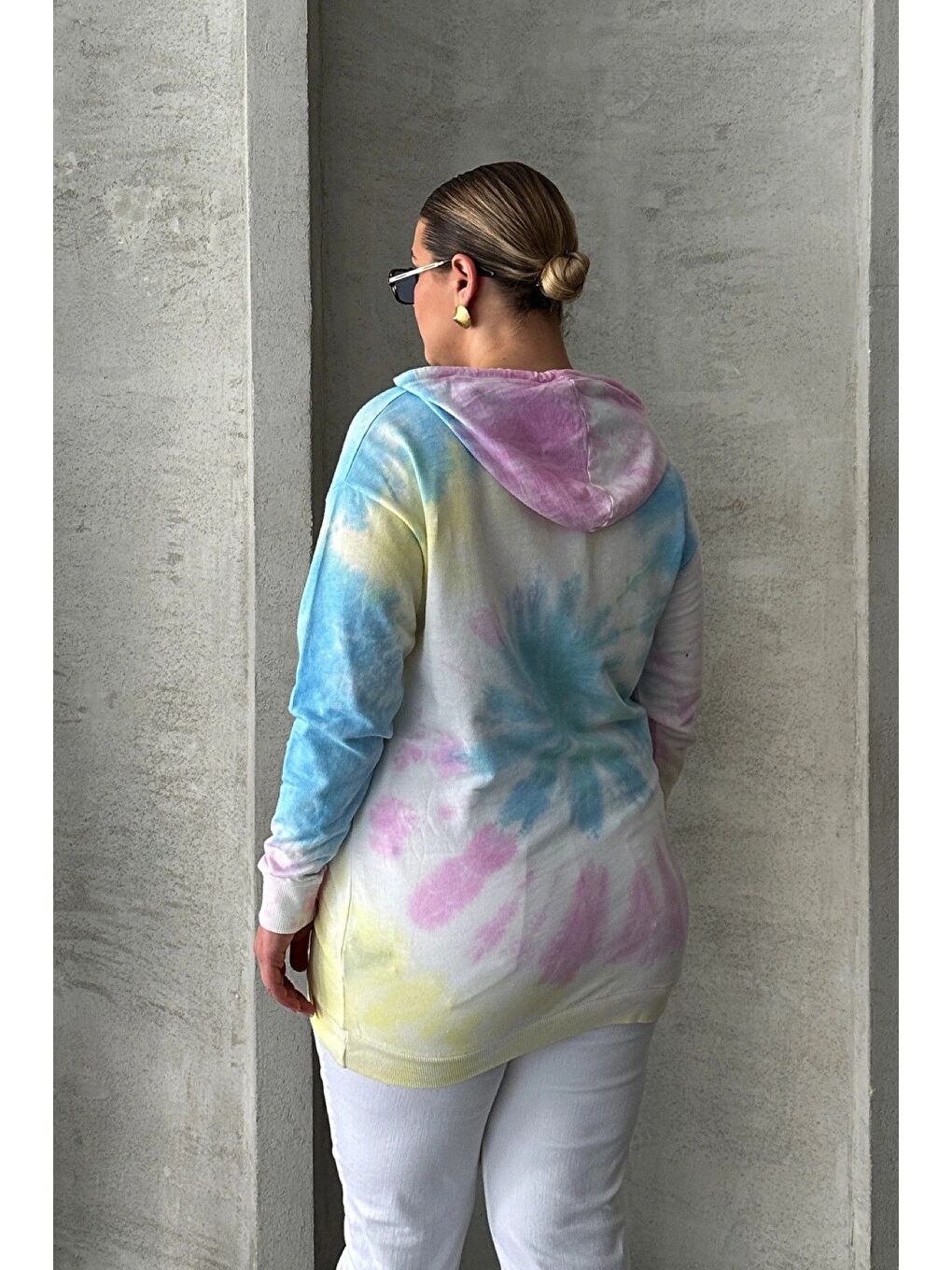 Karışık Büyük Beden Batik Desenli Kapüşonlu Baskılı İnce Sweatshirt 303144-7