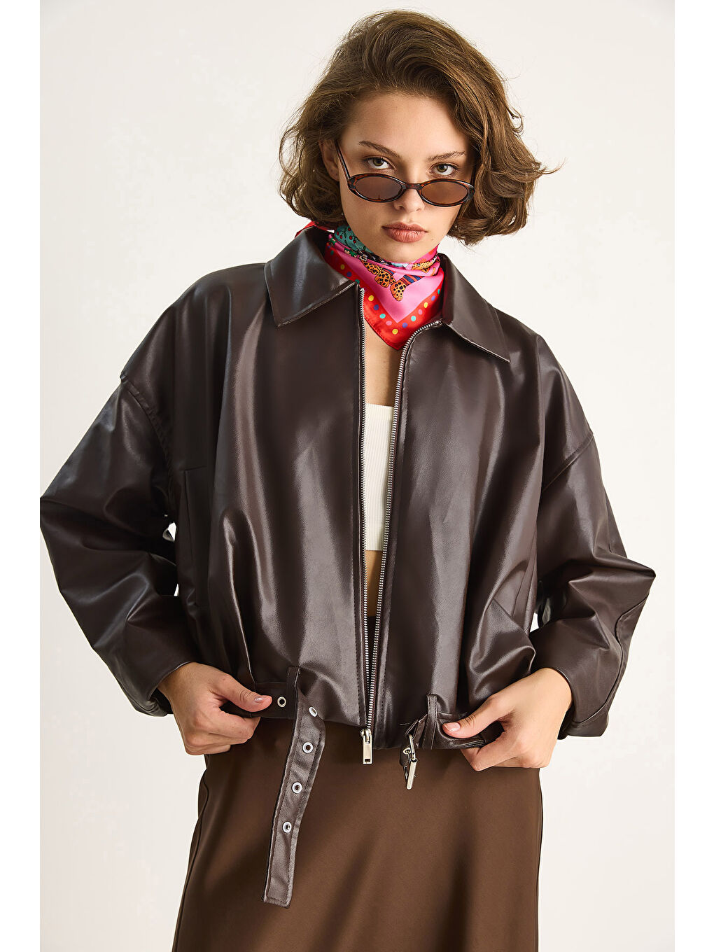 Kahverengi Kadın Oversize Tokalı Deri Ceket-3