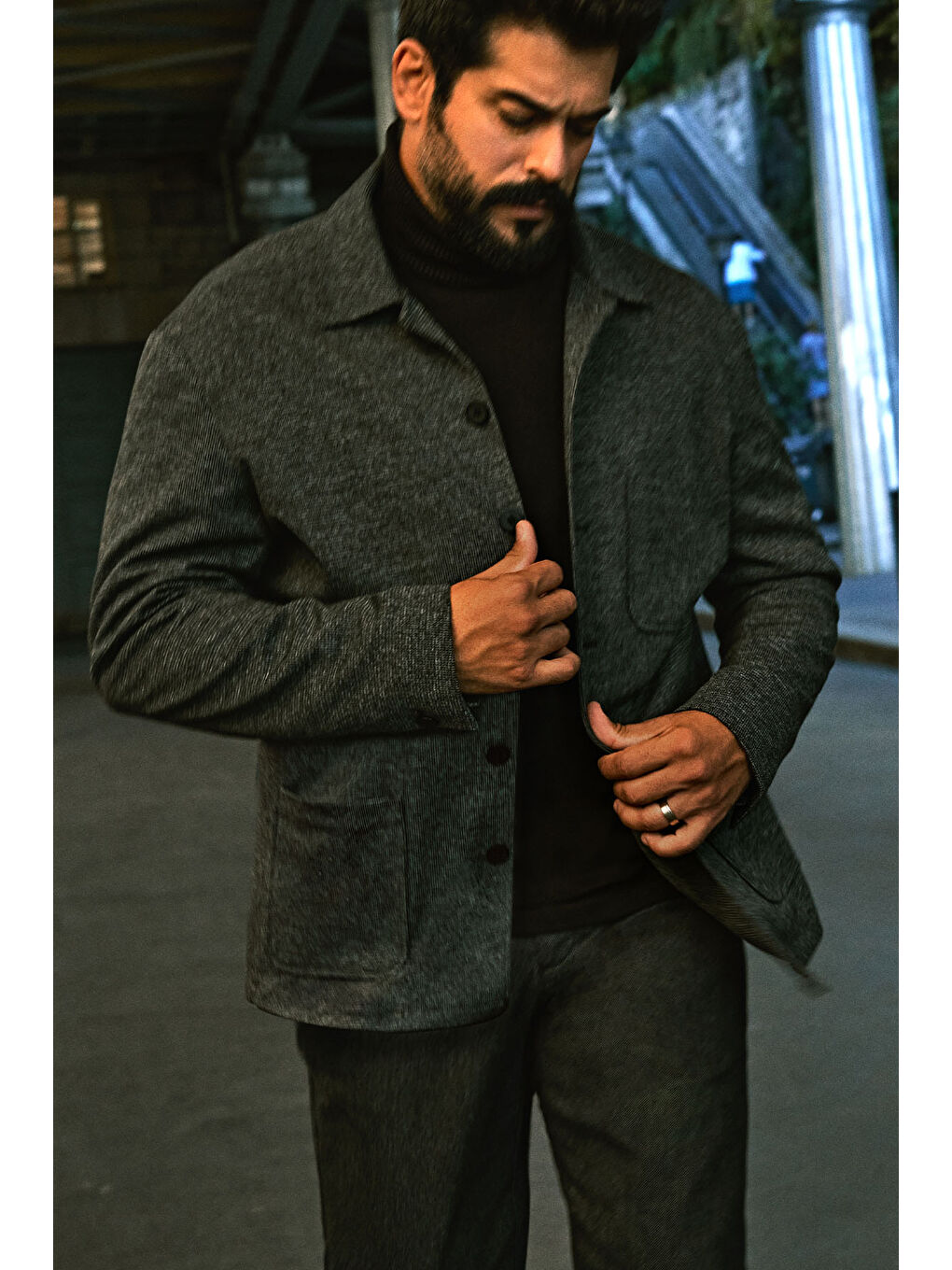 Erkek Siyah Comfort Fit Rahat Kesim Gömlek Yaka Desenli Torba Cepli Ceket-1