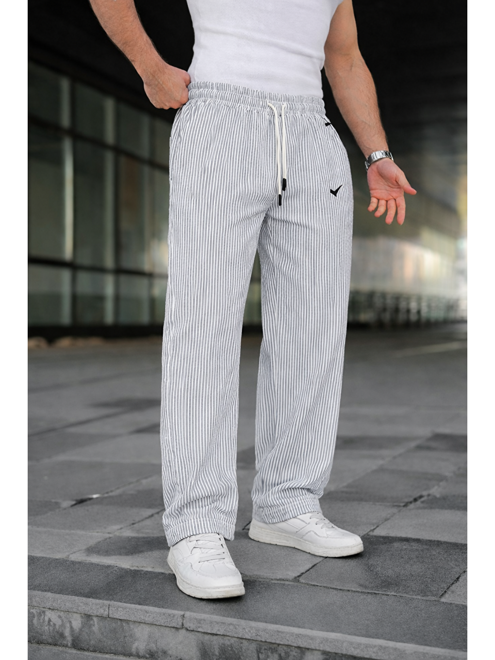 Erkek Trend Lastikli Çizgili Bol Gri Eşofman Altı-1