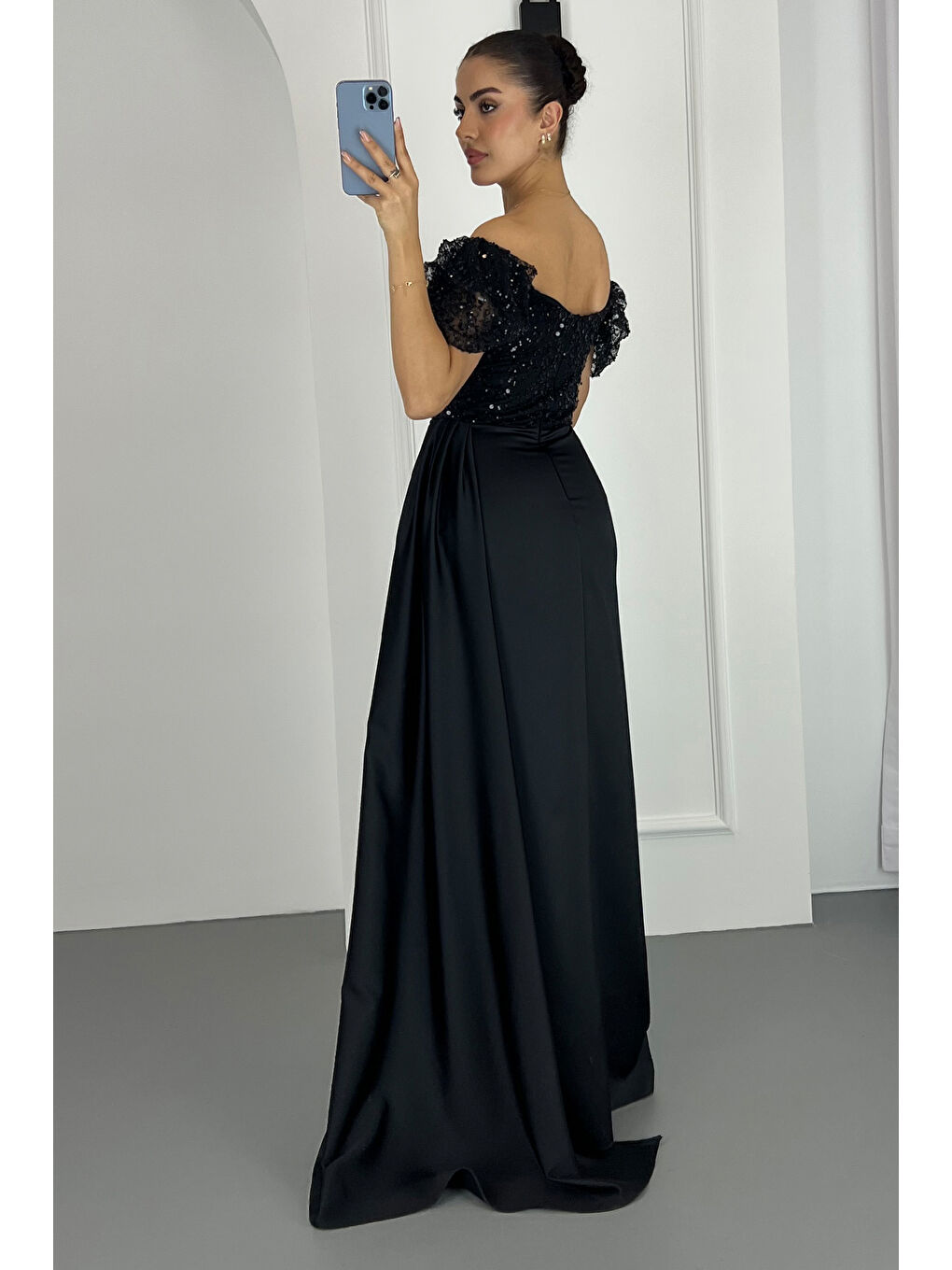 Kadın Siyah Kayık Yaka Pul Payet Uzun Abiye Elbise-4