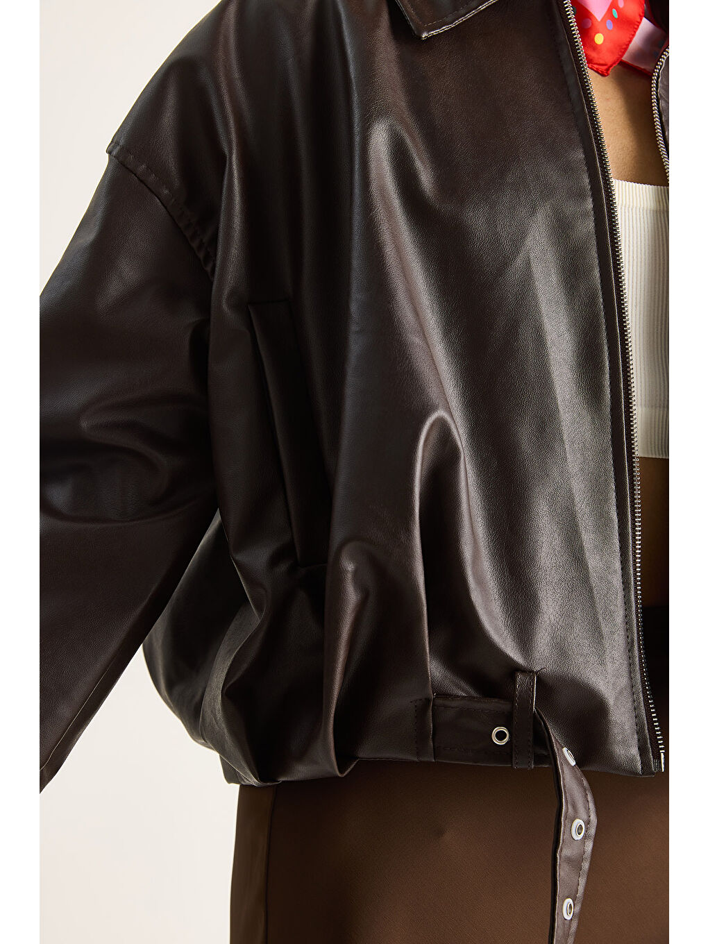 Kahverengi Kadın Oversize Tokalı Deri Ceket-6