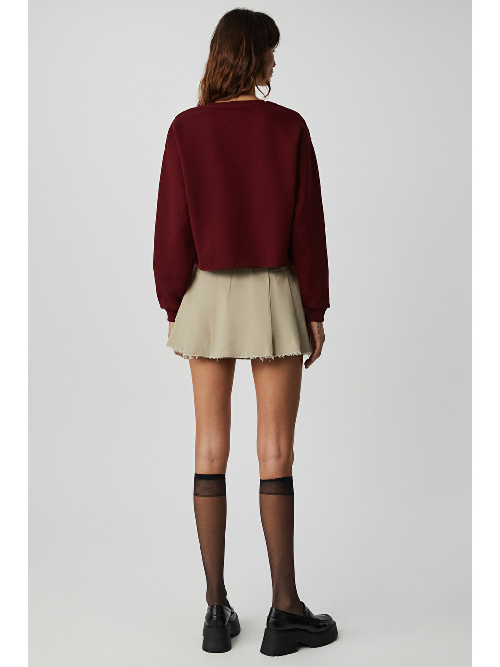 Jaelyn Kadın Uzun Kollu Yuvarlak Yaka Önü Baskılı Düşük Omuz Kısa Bordo Sweatshirt-5