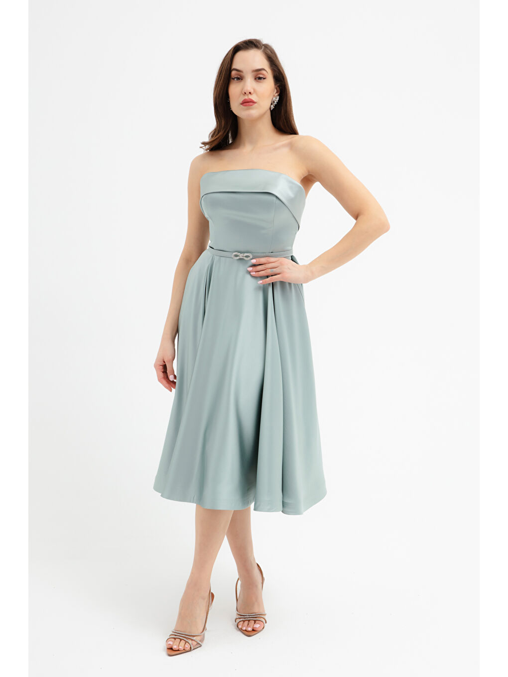 Kadın Mint Yeşili Straplez Yaka Taşlı Kemerli Saten Abiye Elbise-2