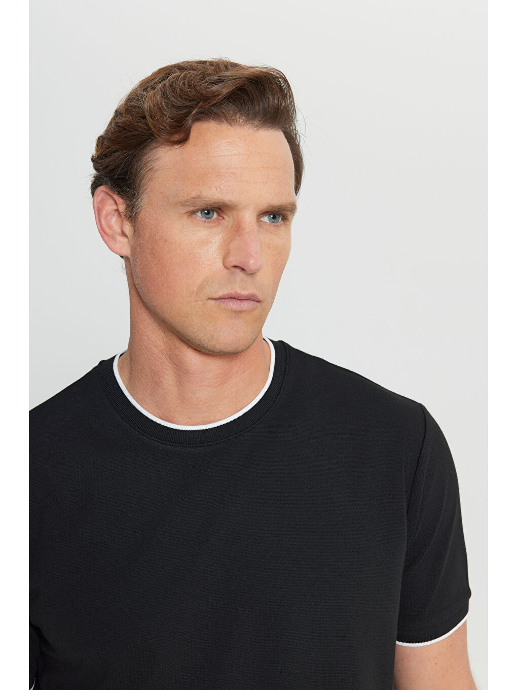 Erkek Siyah Slim Fit Dar Kesim Polo Yaka Jakarlı Esnek Tişört-3