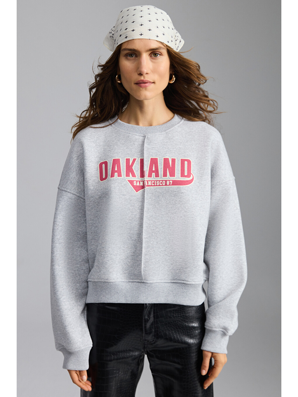 Daleska Kadın Organik Pamuklu Yumuşacık Önü Kesikli Baskılı Yuvarlak Yaka Gri Melanj Sweatshirt-2