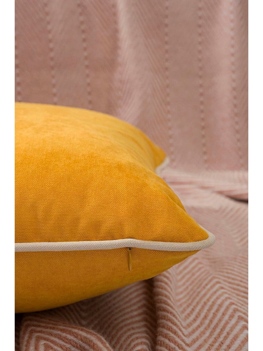 Bej Panbiy Süet Dokulu Düz Punch (panç) İçin Uygun Krem Biyeli Sarı Dekoratif Kırlent Kılıfı-3