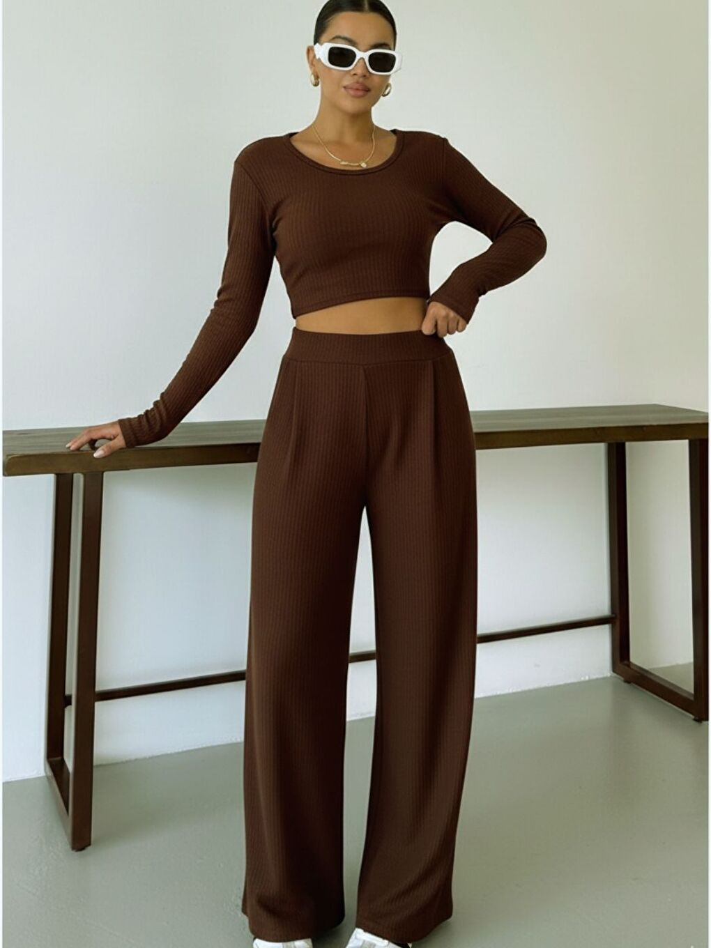 Kahverengi Kadın Kahve Yuvarlak Yaka Bluzlu Alt-Üst Pantolonlu İnterlok Takım