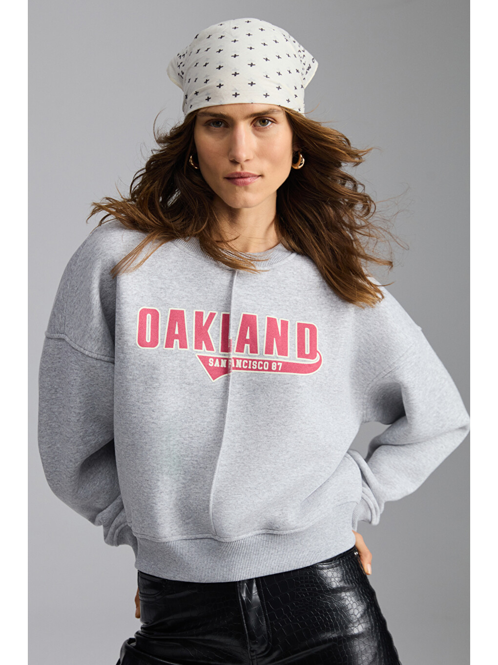 Daleska Kadın Organik Pamuklu Yumuşacık Önü Kesikli Baskılı Yuvarlak Yaka Gri Melanj Sweatshirt-3