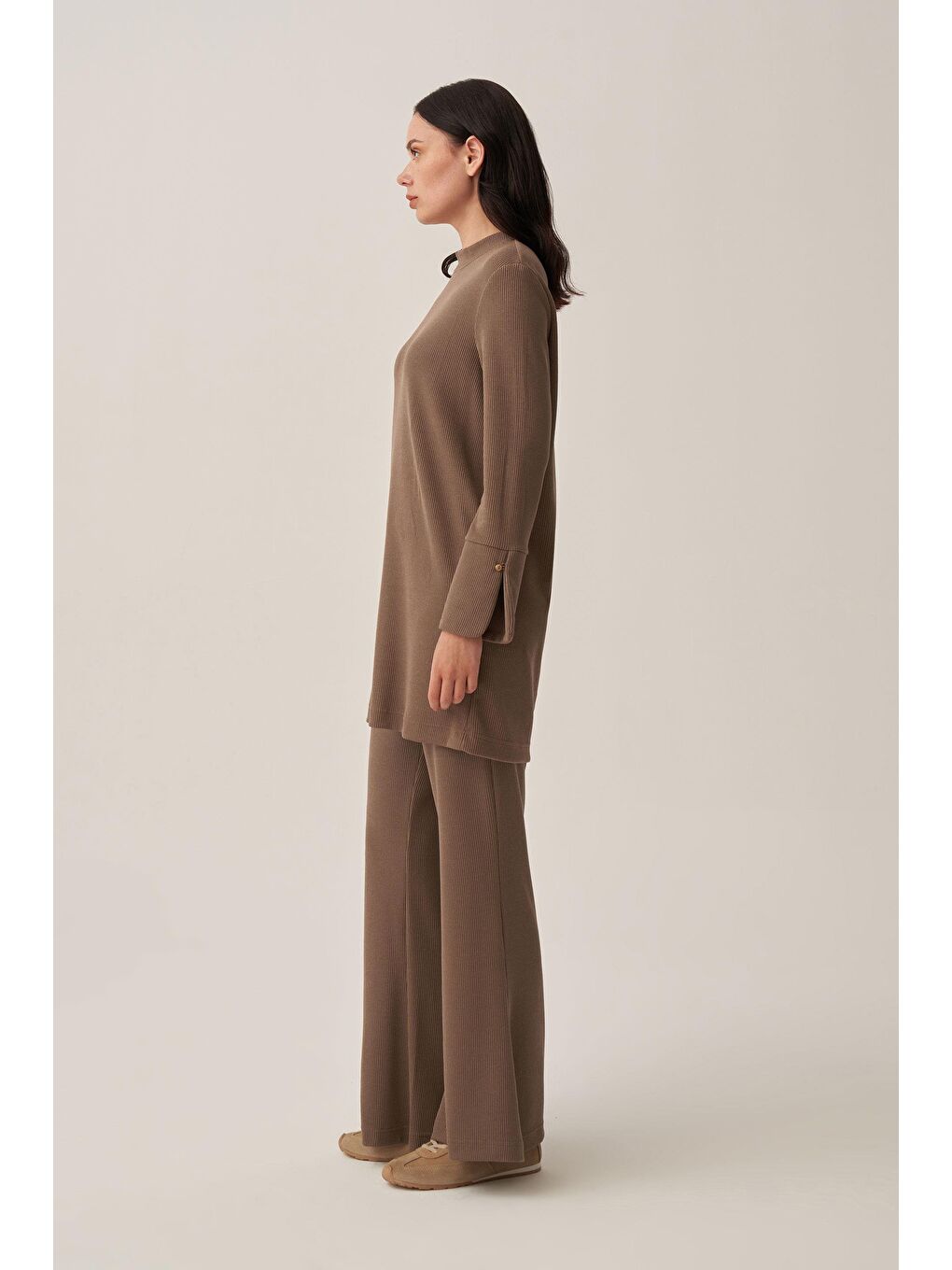 Bej Vizon-Pilise Detaylı Pantolonlu Takım-1