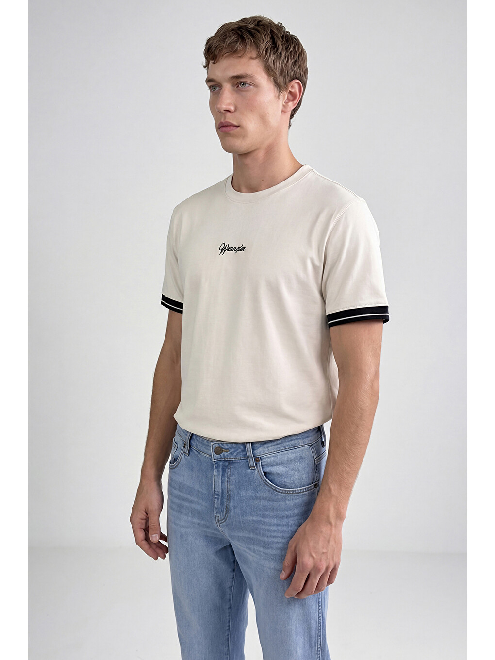 Bej %100 Pamuk Relaxed Fit Rahat Kesim Bisiklet Yaka Logo Detaylı Tişört-2