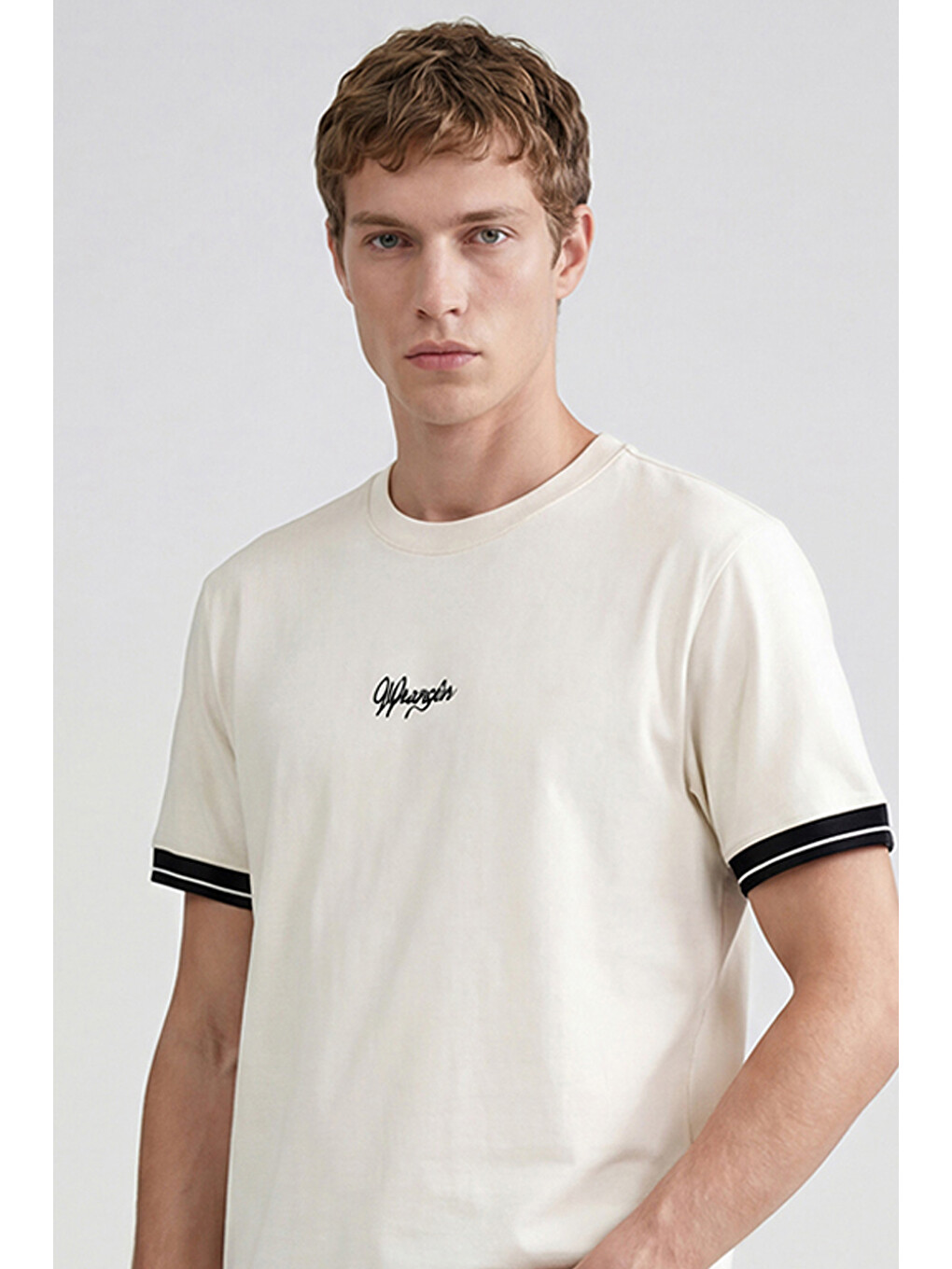 Bej %100 Pamuk Relaxed Fit Rahat Kesim Bisiklet Yaka Logo Detaylı Tişört-3