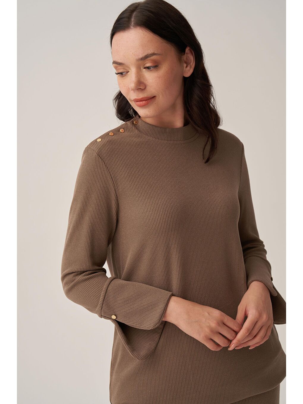 Bej Vizon-Pilise Detaylı Pantolonlu Takım-4