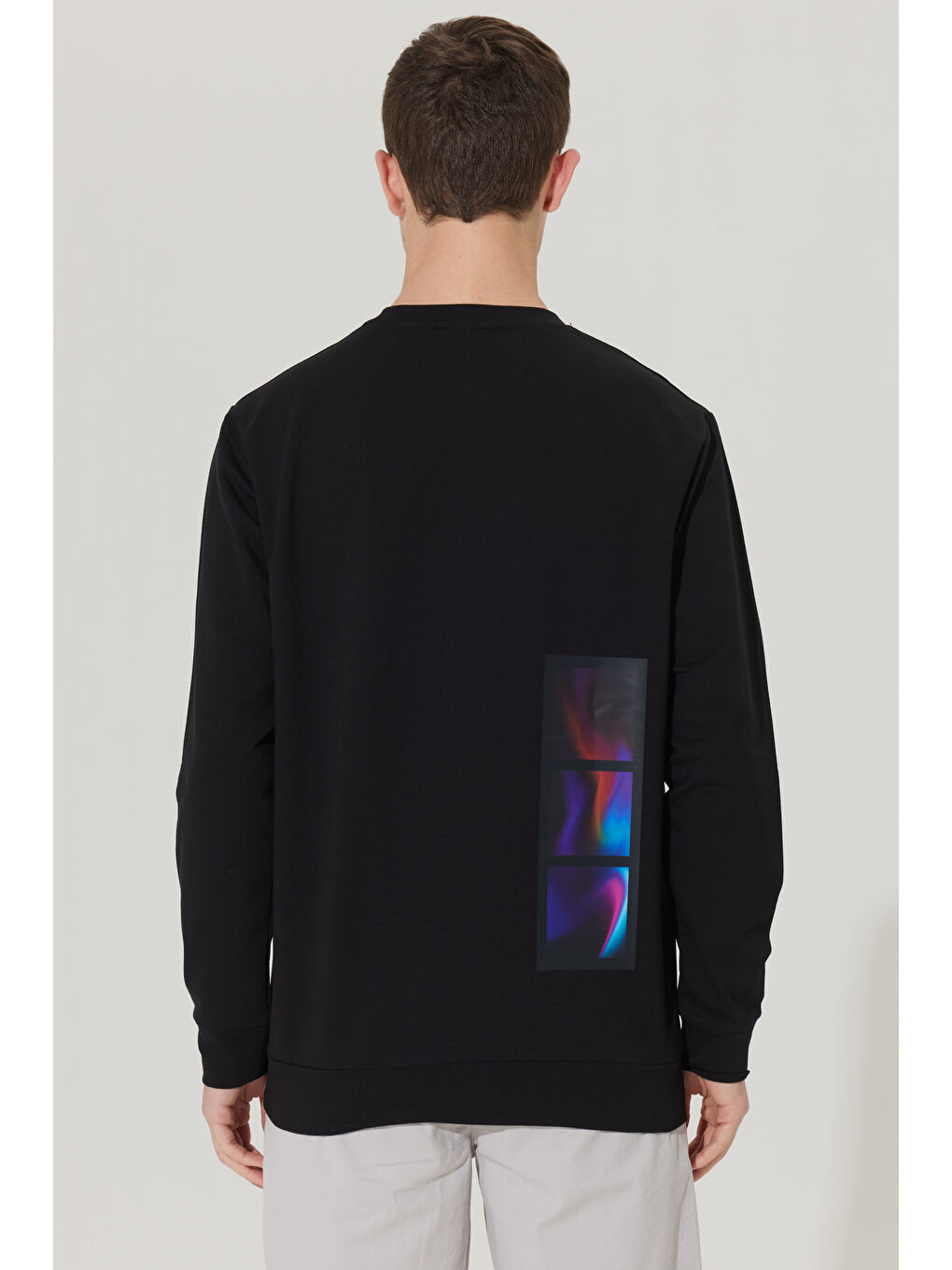 Erkek Siyah Standart Fit Normal Kesim Bisiklet Yaka Sweatshirt-1