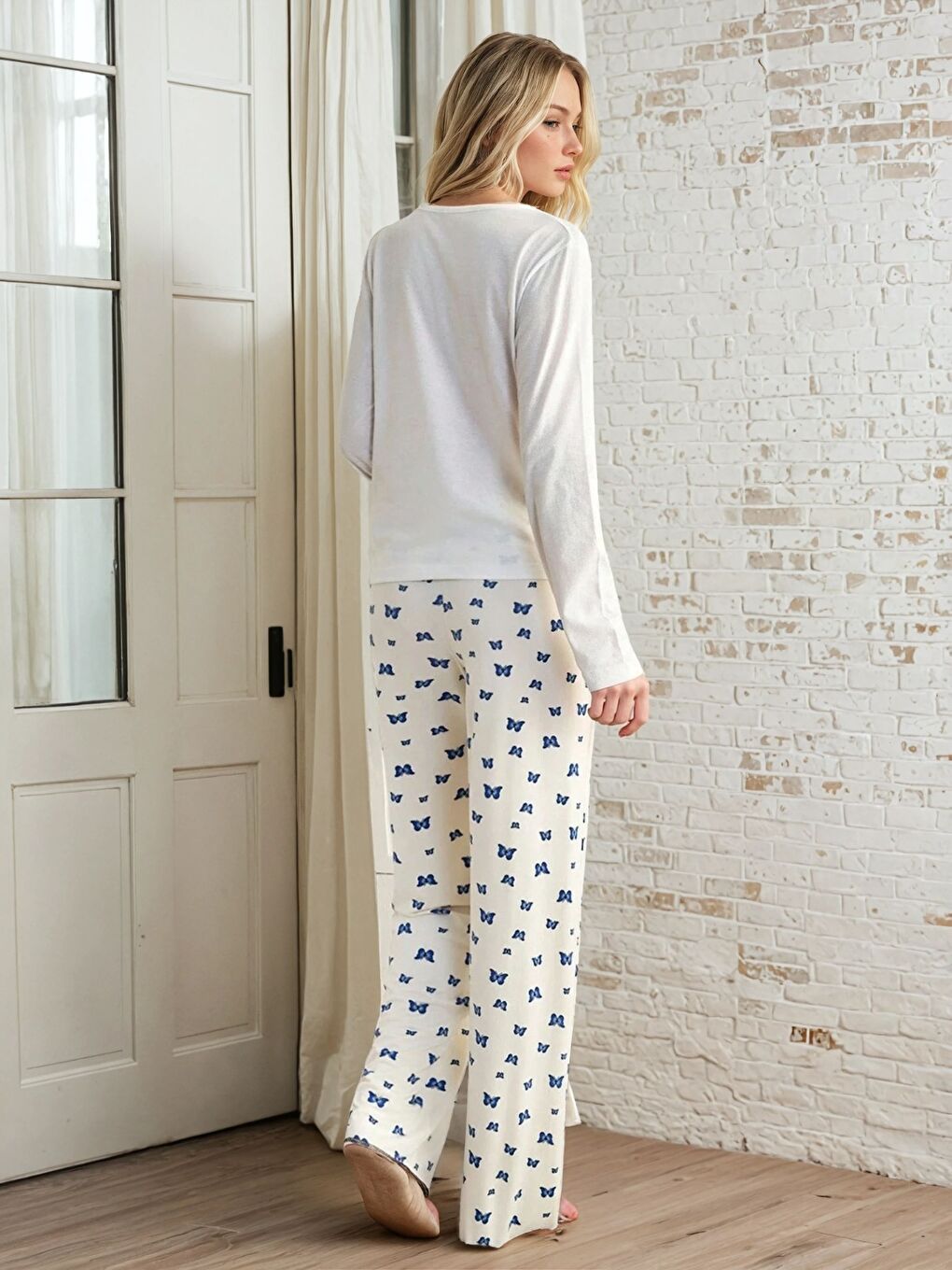 Beyaz Uzun Kollu Kelebek Baskılı Pijama Takım-2