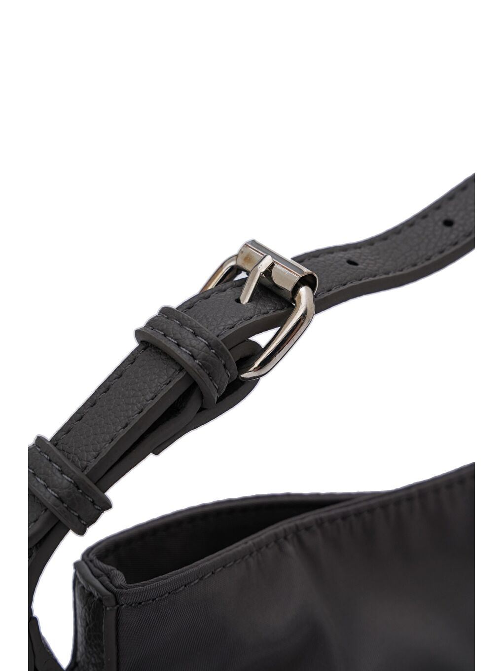 Gri Zincir Detaylı Çapraz Askılı Kadın Çanta MB16-4