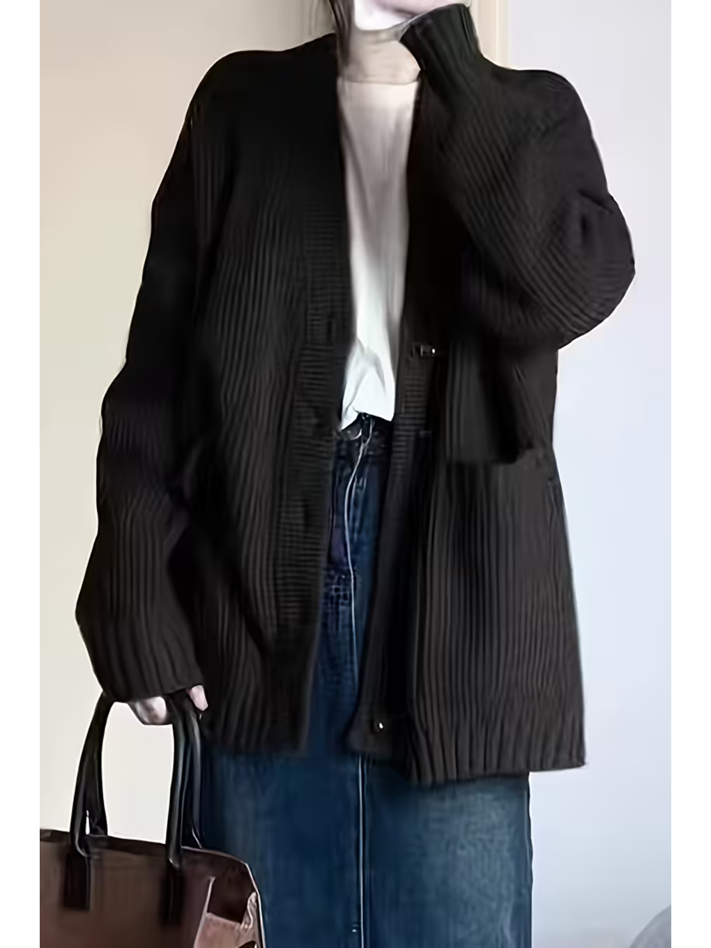 Kadın Siyah Oversize Cepli Düğmeli V Yaka Triko Hırka-2