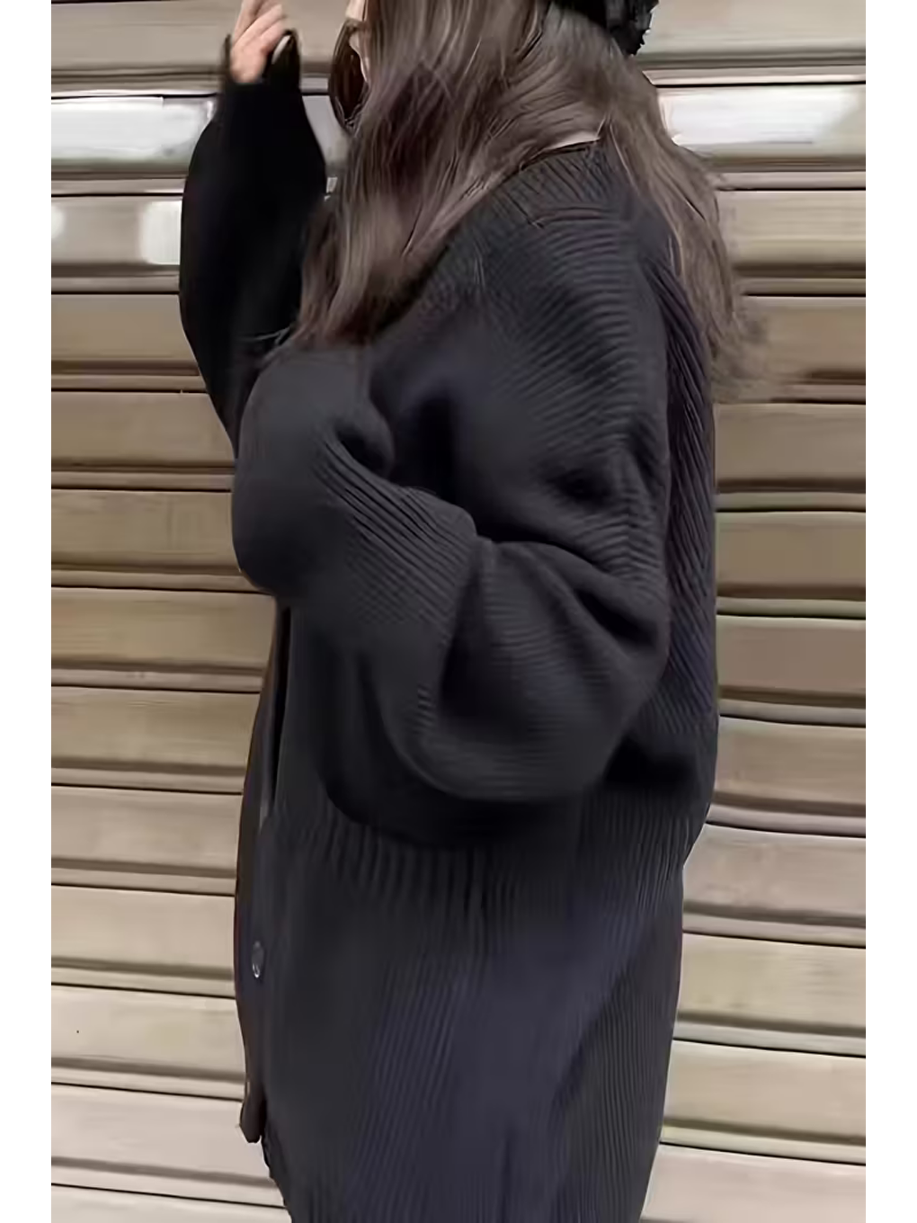 Kadın Siyah Oversize Cepli Düğmeli V Yaka Triko Hırka-3