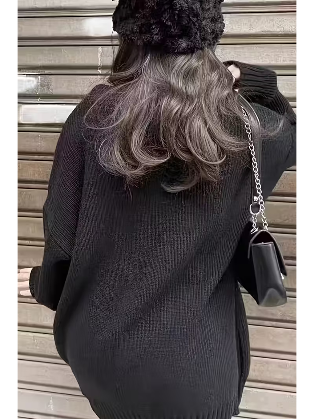 Kadın Siyah Oversize Cepli Düğmeli V Yaka Triko Hırka-4