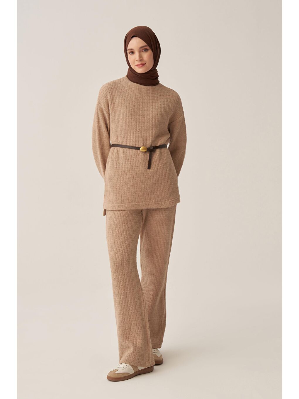 Bej-Triko Efektli Pantolonlu Takım-1