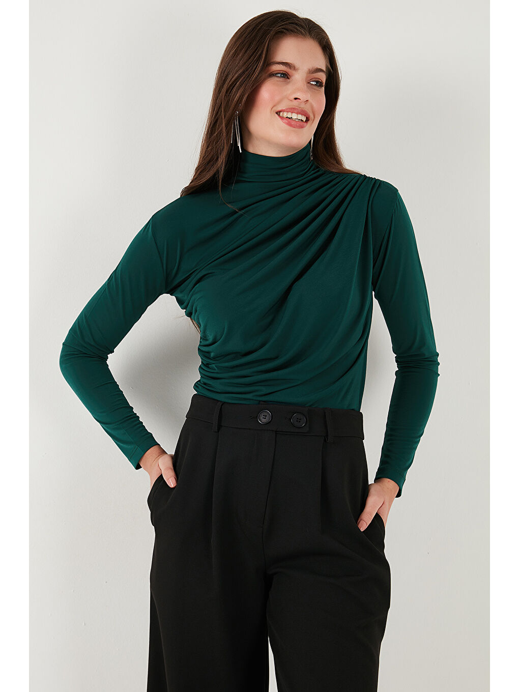 Yeşil Streç Büzgü Detaylı Slim Fit Dik Yaka Kadın Bluz 669925-2