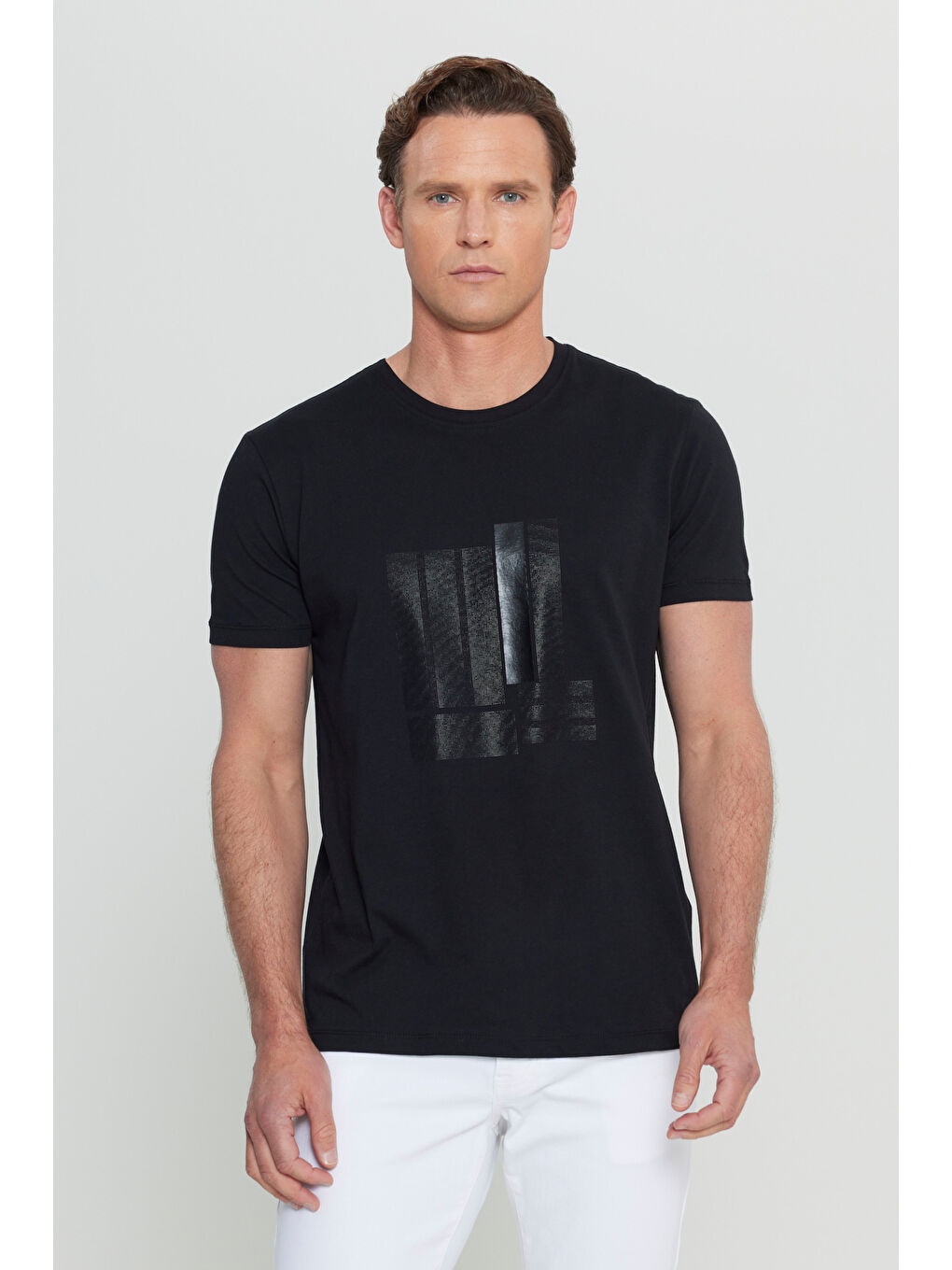 Erkek Siyah Pamuklu Slim Fit Dar Kesim Bisiklet Yaka Baskılı Esnek Tişört