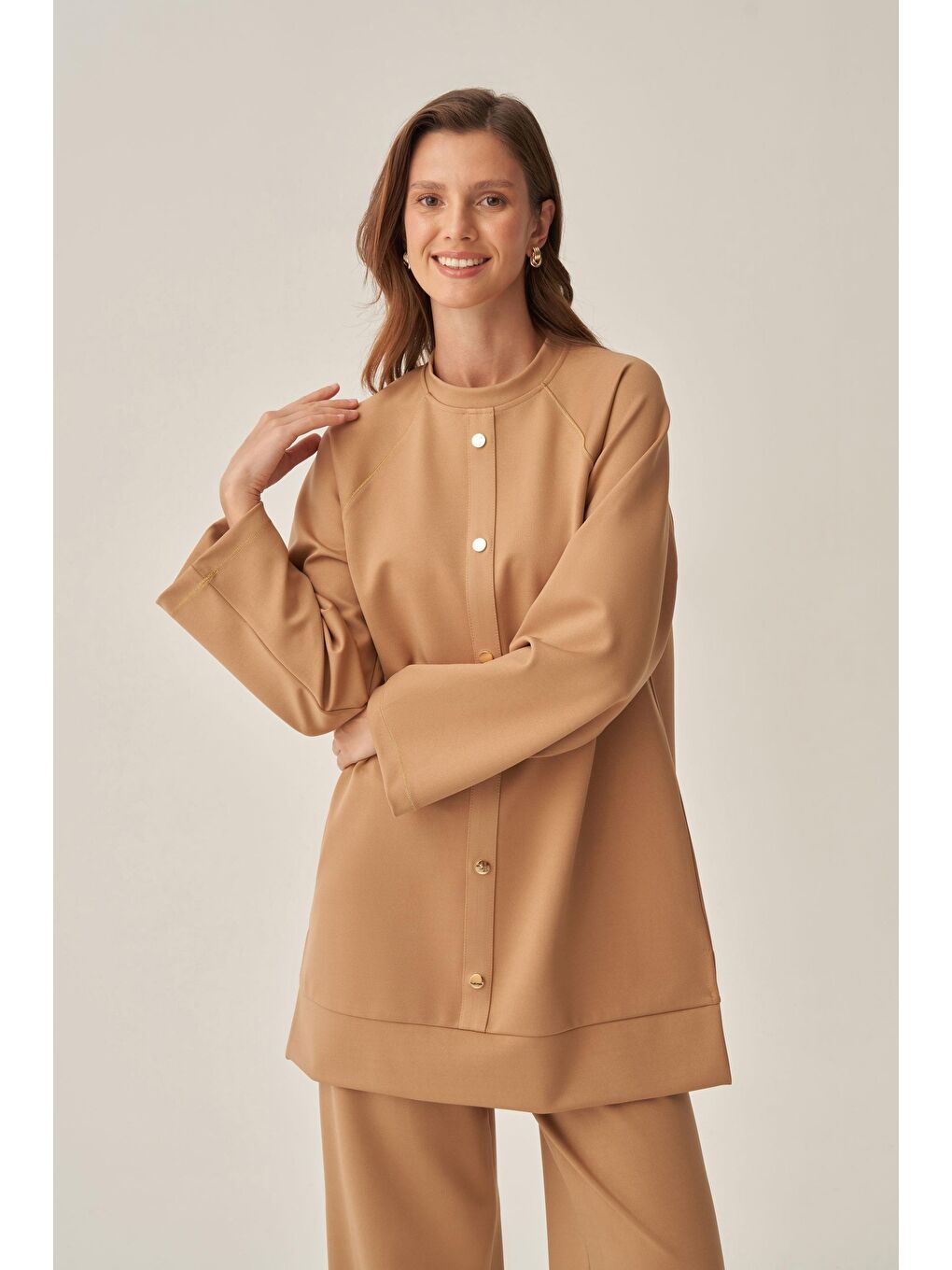 Bej Vizon-Gold Çıtçıtlı Pantolonlu Takım-3