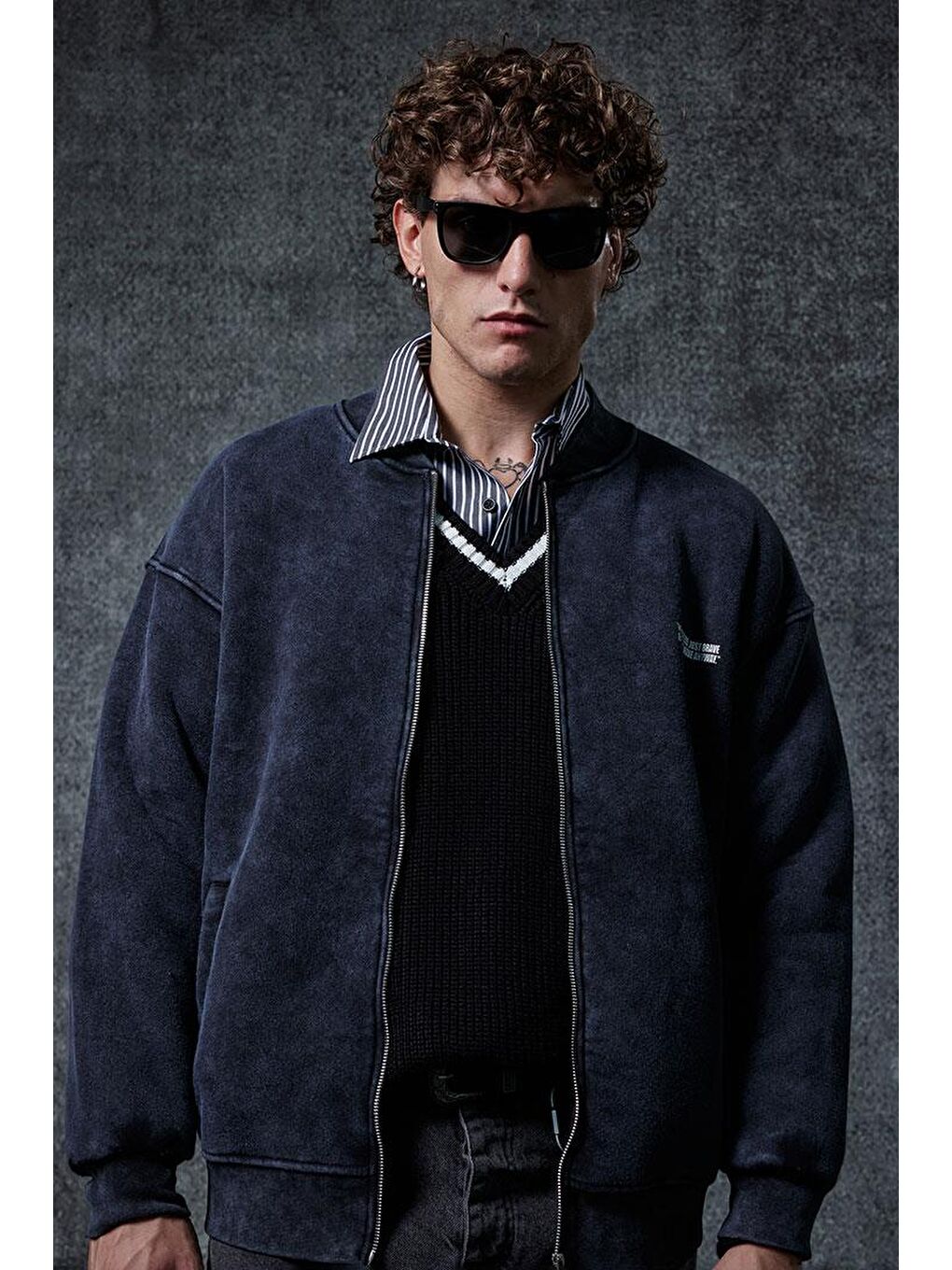 Erkek Oversize Yıkamalı Fermuarlı Sweatshirt Siyah