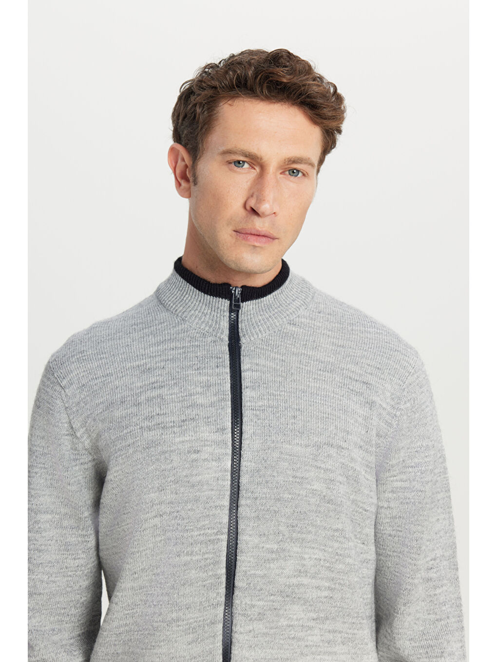 Erkek Gri Melanj Standart Fit Normal Kesim Dik Yaka Triko Ceket-3