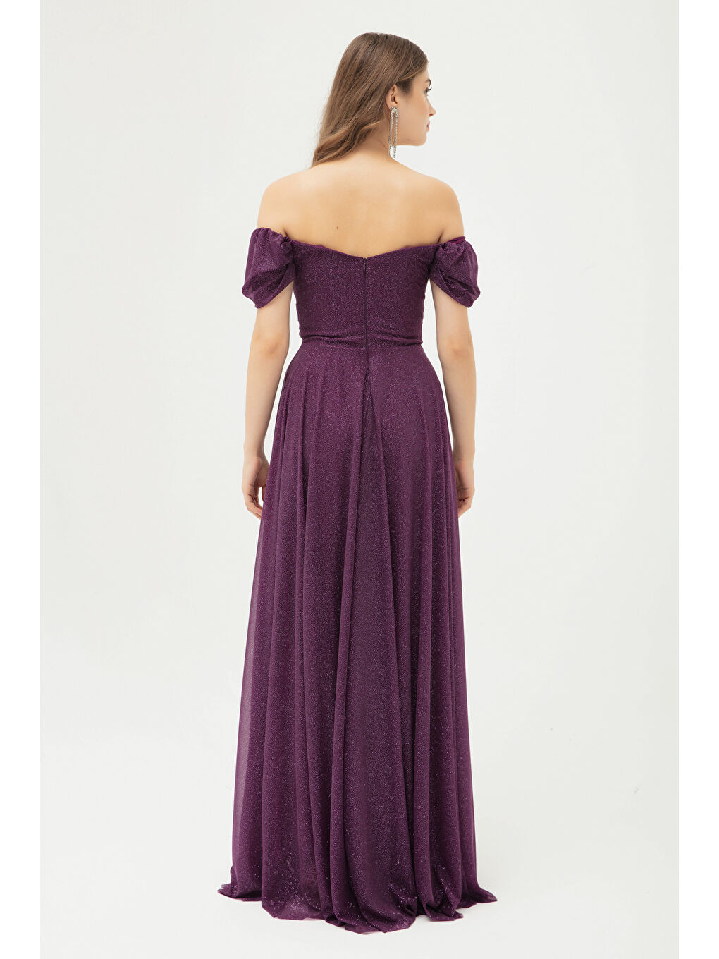 Kadın Mürdüm Kayık Yaka Drapeli Yırtmaçlı Uzun Simli Abiye Elbise-4