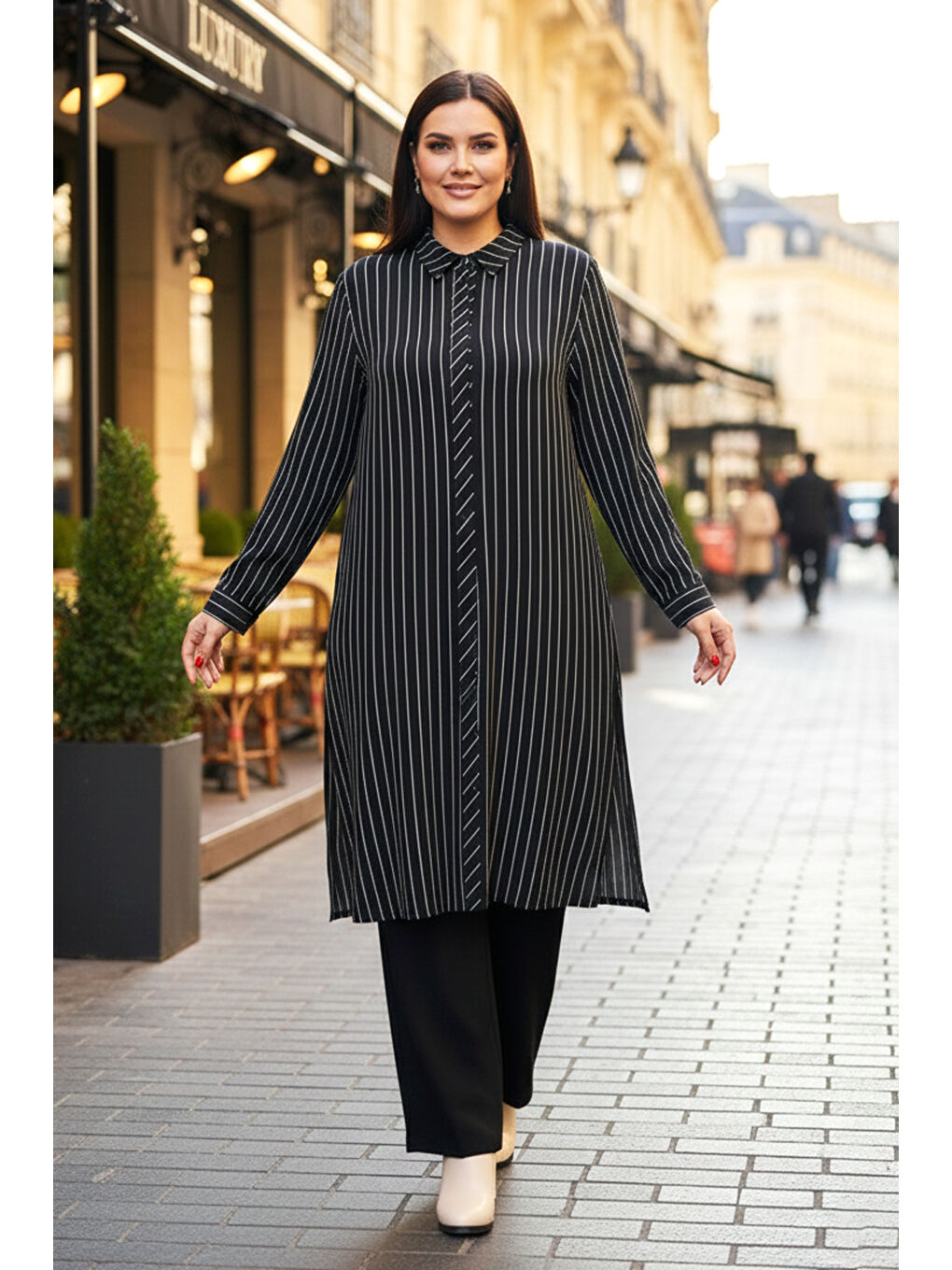 Büyük Beden Gizli Düğme Detay Çizgili Uzun Gömlek 19489 Siyah-4