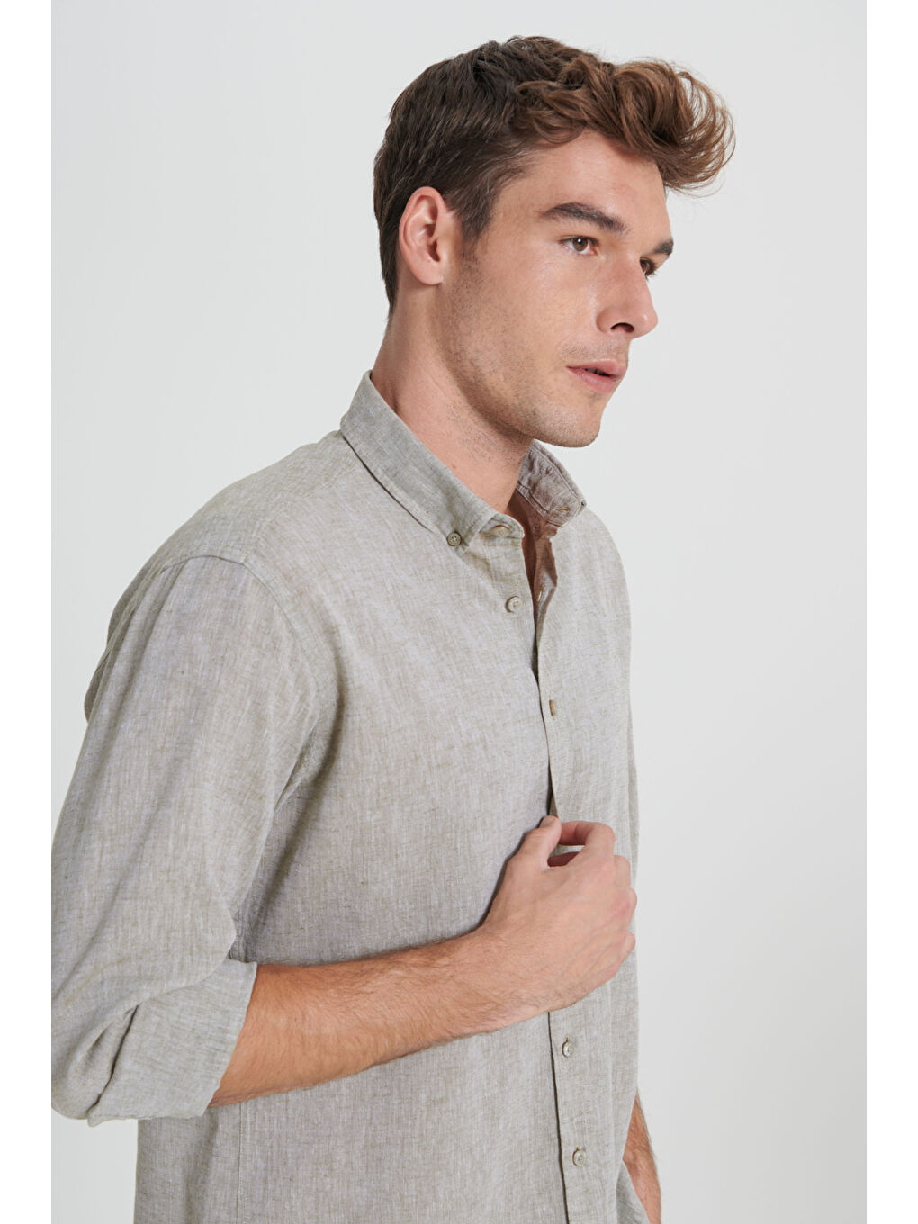 Erkek Haki Comfort Fit Rahat Kesim Düğmeli Yaka Keten Gömlek-4