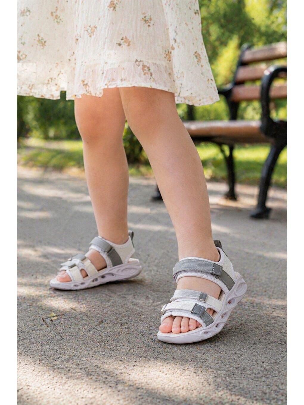 Beyaz TATU Kız Çocuk Cırtlı Işıklı Sandalet-5