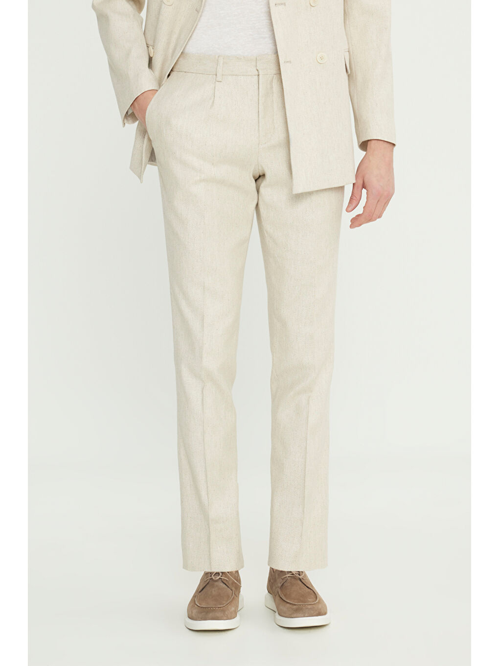 Erkek Bej Keten Slim Fit Dar Kesim Kırlangıç Yaka Desenli Torba Cepli Kruvaze Takım Elbise-4