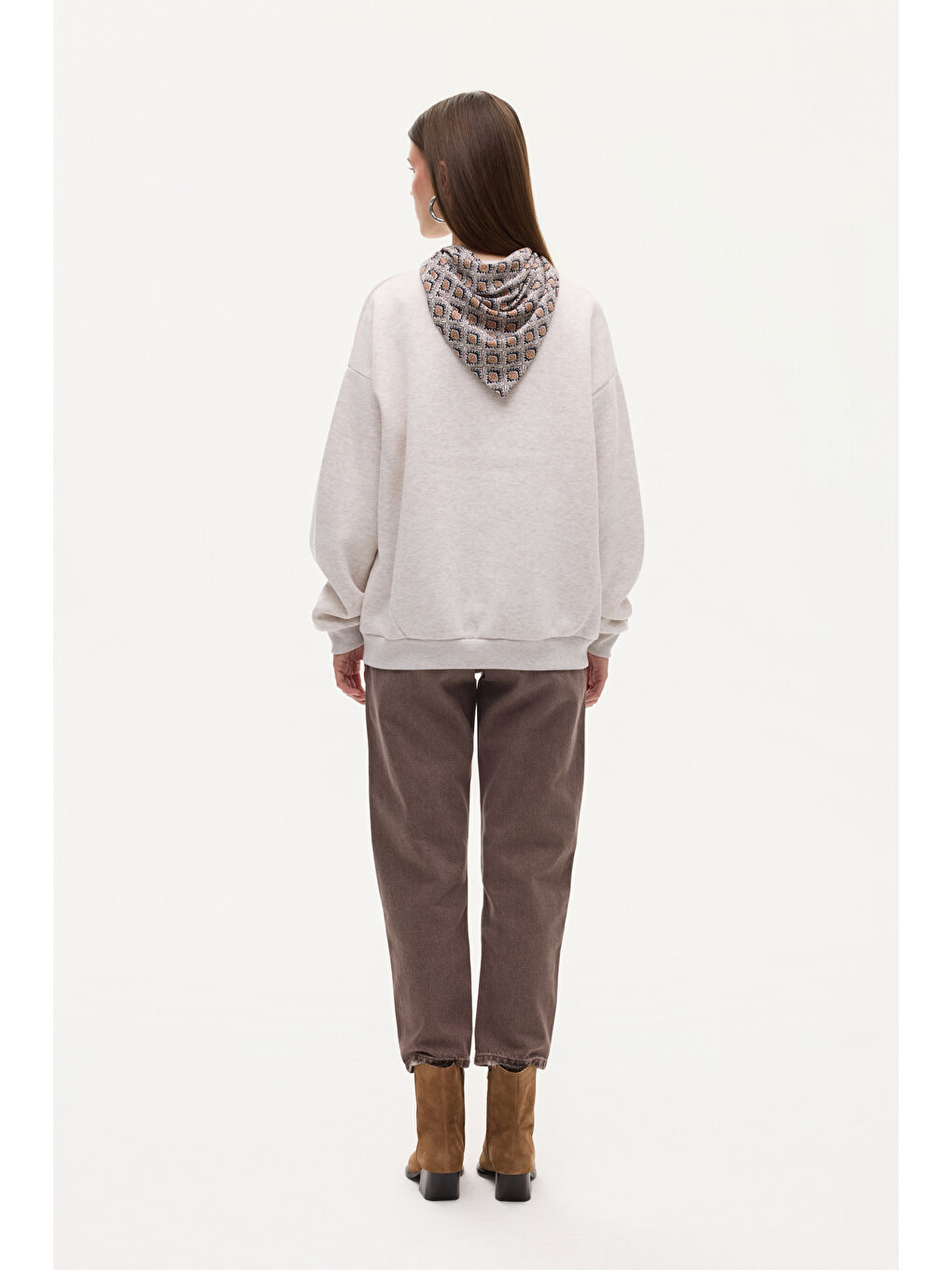 Fular Aksesuarlı Bambi Nakışlı Oversize Sweatshirt Bej-3