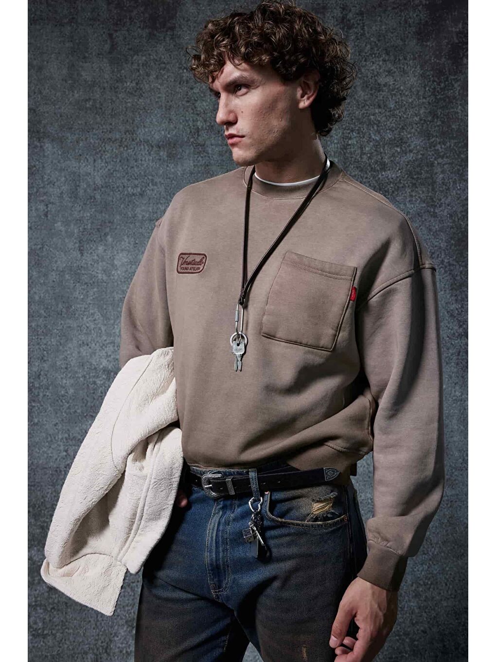 Erkek Bisiklet Yaka Cep Detaylı Sweatshirt Kahverengi-2