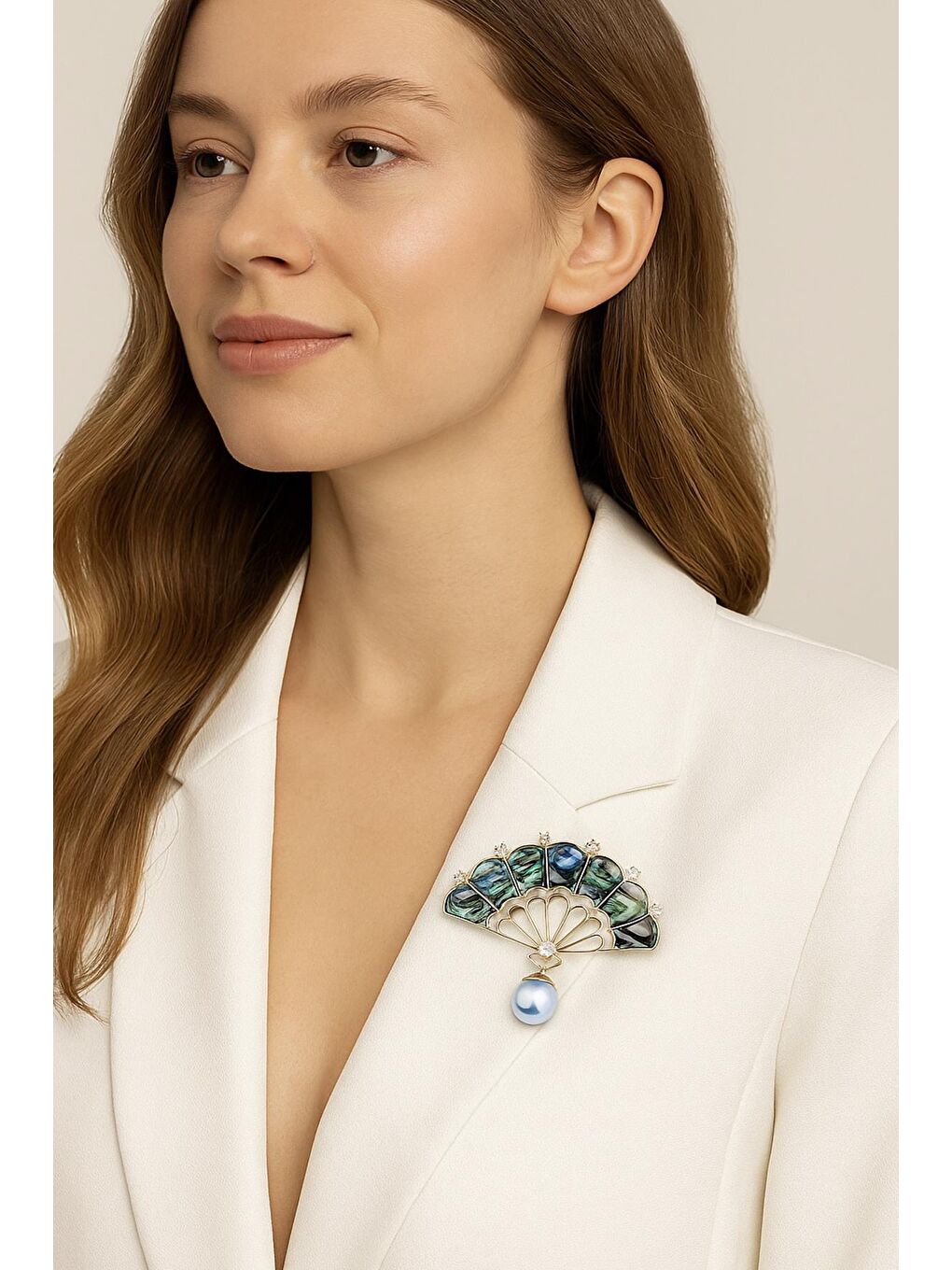 Sarı Yelpaze Modelli kadın Broş Yaka İğnesi