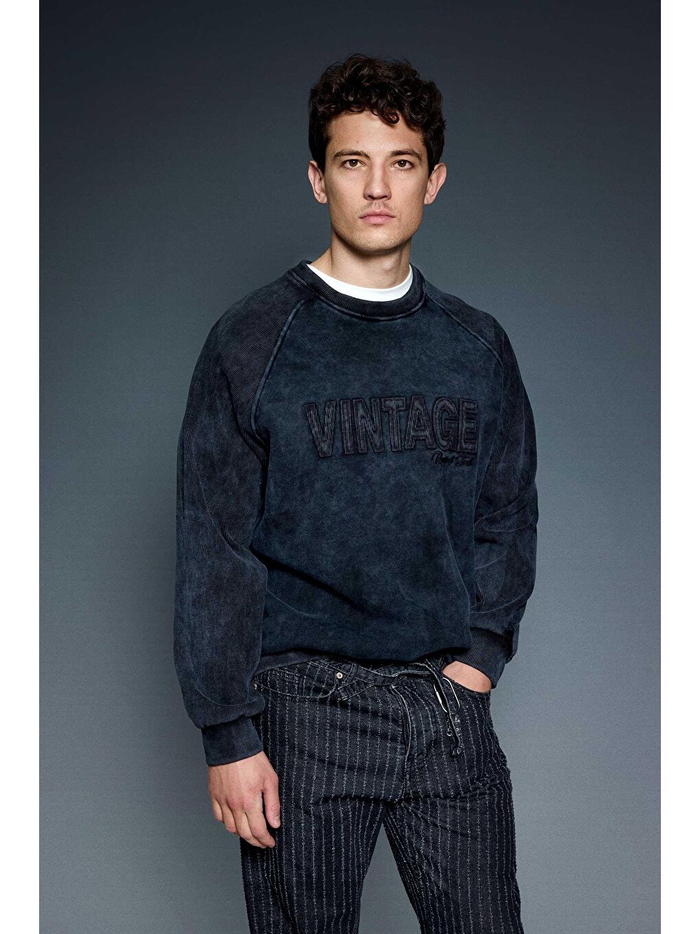 Erkek Oversize Yıkamalı Vintage Nakış Detaylı Sweatshirt Siyah-1