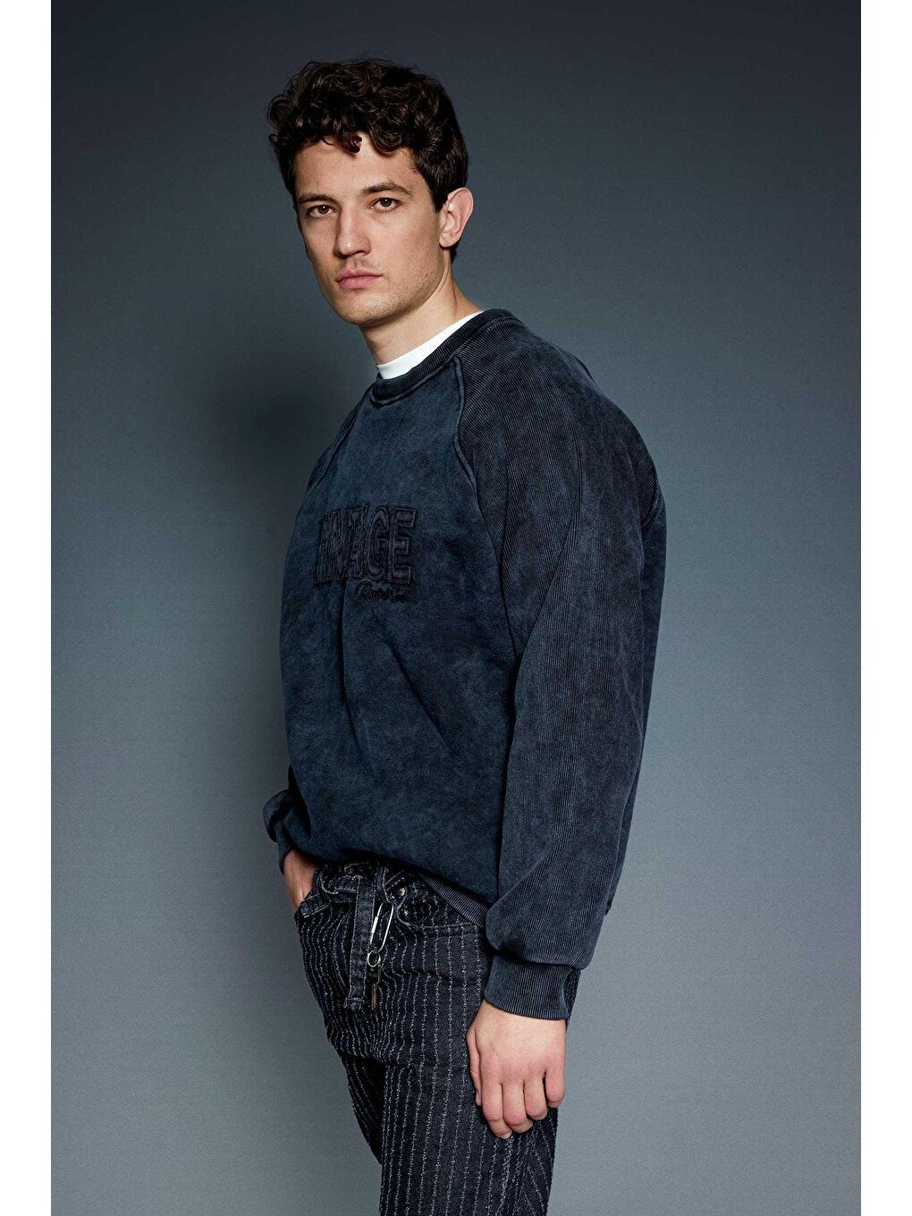 Erkek Oversize Yıkamalı Vintage Nakış Detaylı Sweatshirt Siyah-2