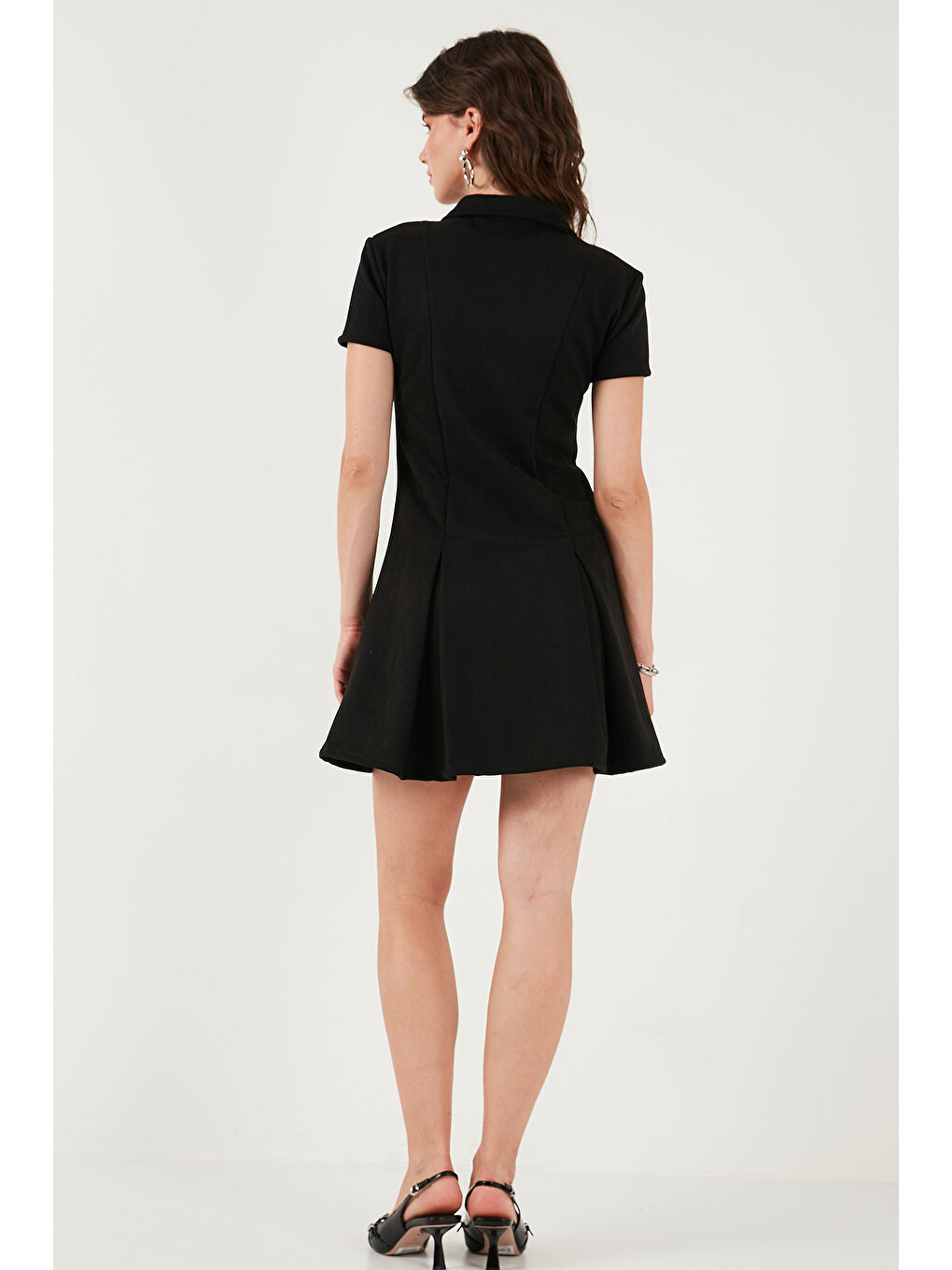 Siyah Regular Fit Fermuarlı Polo Yaka Kısa Kollu Pileli Kadın Süet Elbise 5866438-6