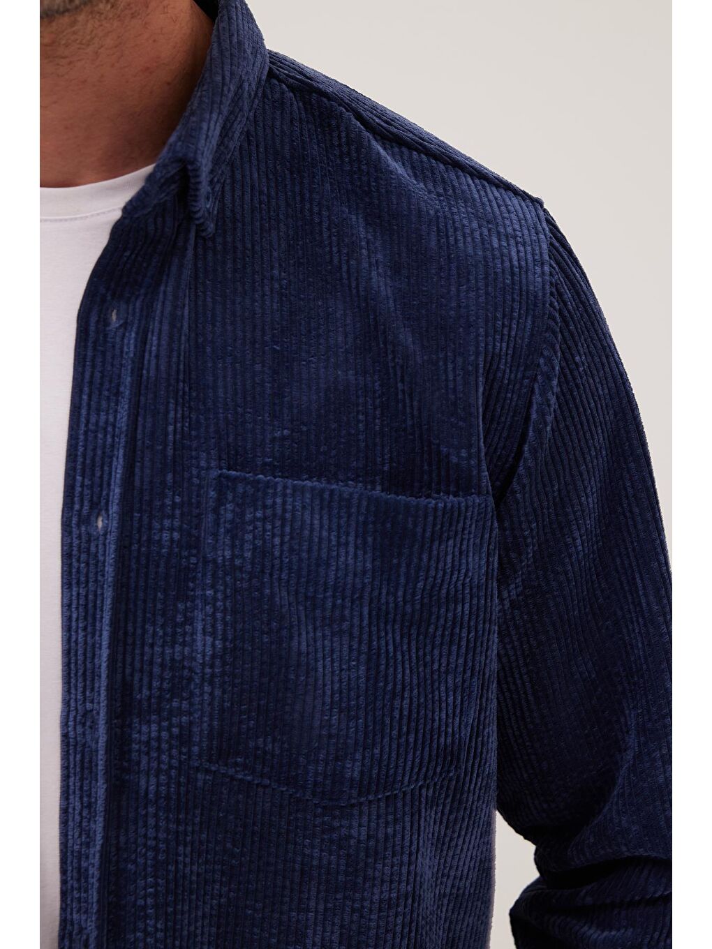 Erkek Regular Fit Rahat Kesim Fitilli Kadife Görünüm Düğmeli Yaka İndigo Ceket Gömlek-2