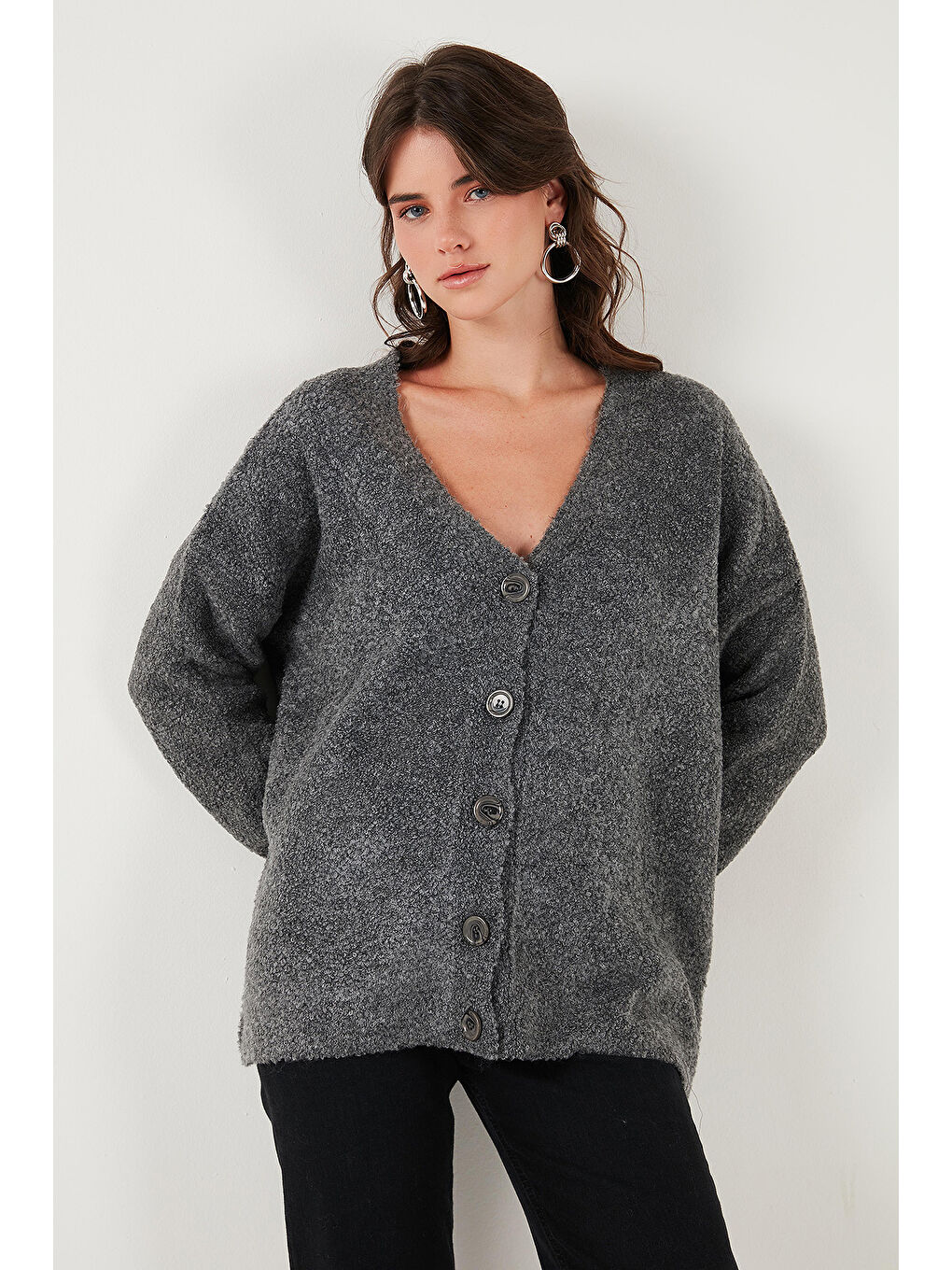 Antrasit Oversize Fit Düğmeli V Yaka Uzun Kollu Kadın Triko Hırka 4616232-3