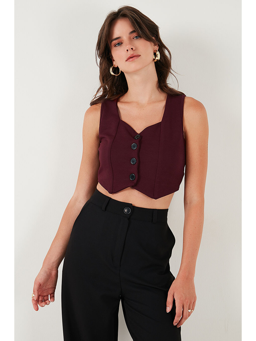Bordo Slim Fit Kalp Yaka Düğmeli Kalın Askılı Kadın Crop Yelek 5865497-2