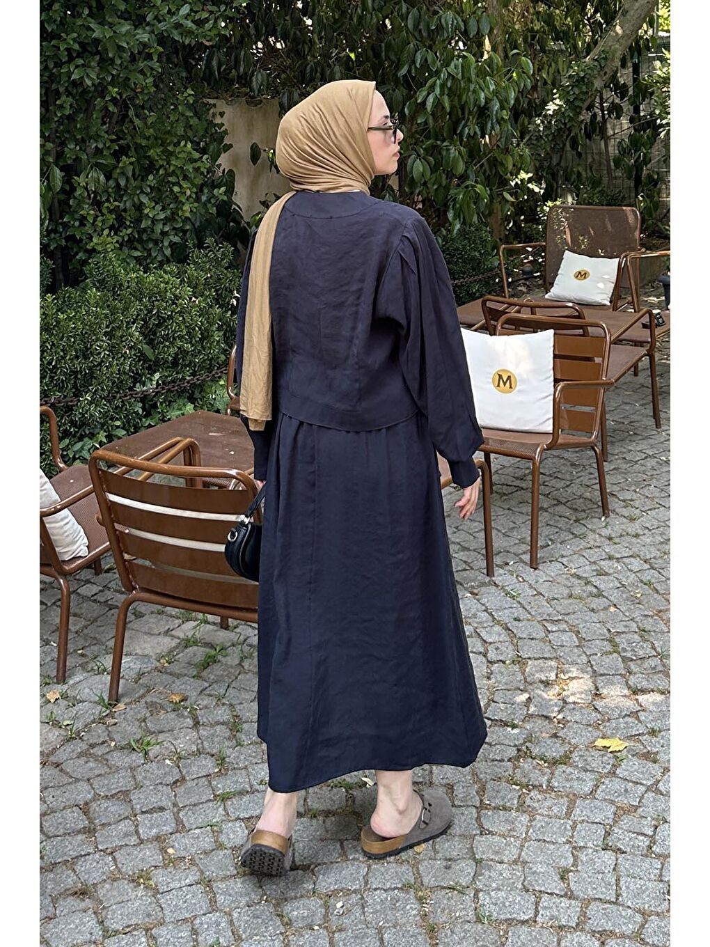 Etekli Tesettür Takım Siyah-2